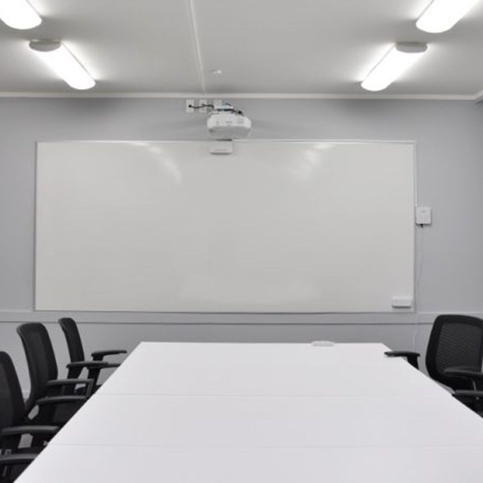 Flatline Series Interactive Whiteboard gallery detail image