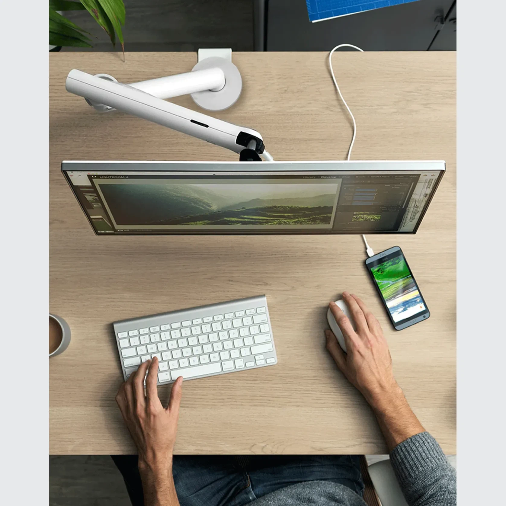 Flo Monitor Arm gallery detail image