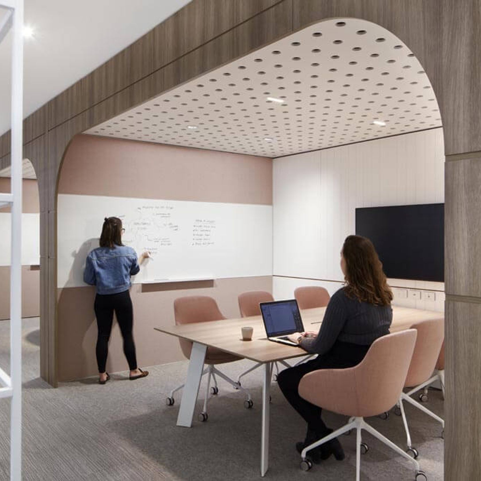 Scout Meeting Chair 2 gallery detail image