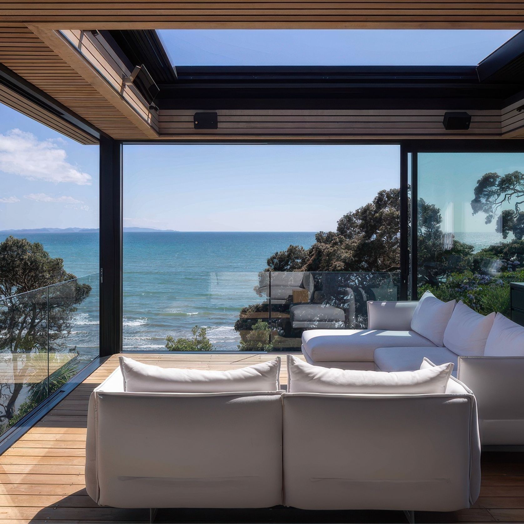 Louvretec Retractable Opening Roofs gallery detail image