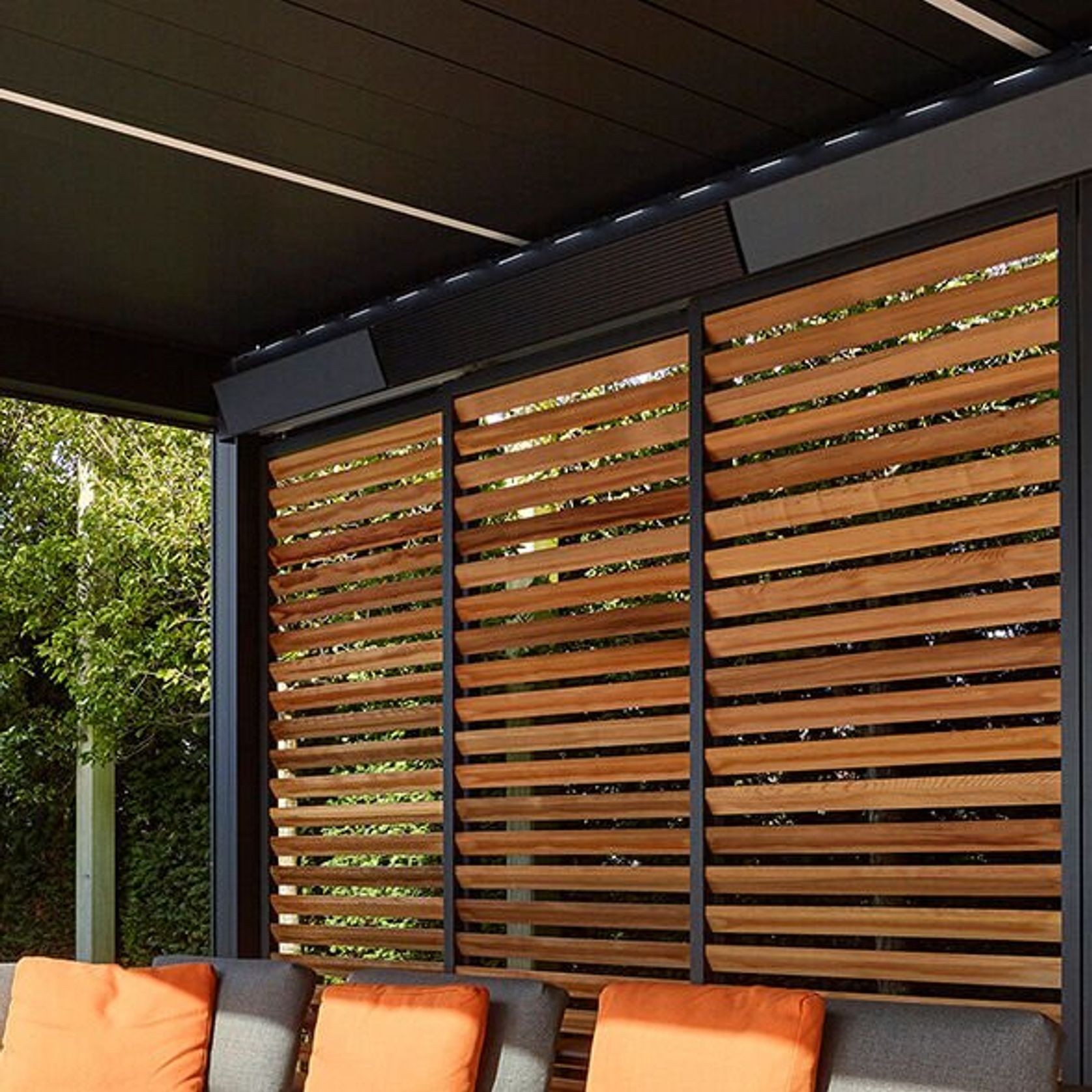 Camargue Louvred Roof gallery detail image