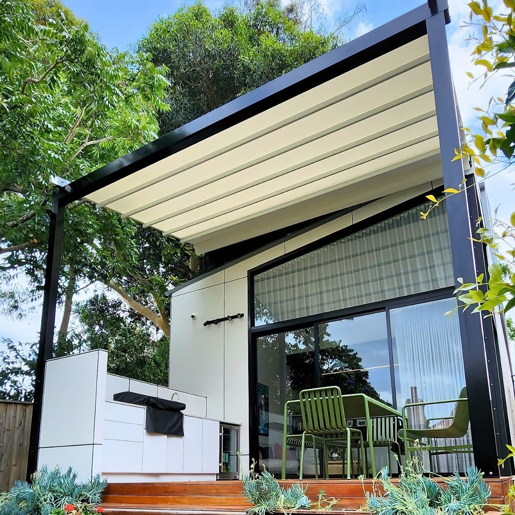 Med Evo Retractable Fabric Roof gallery detail image