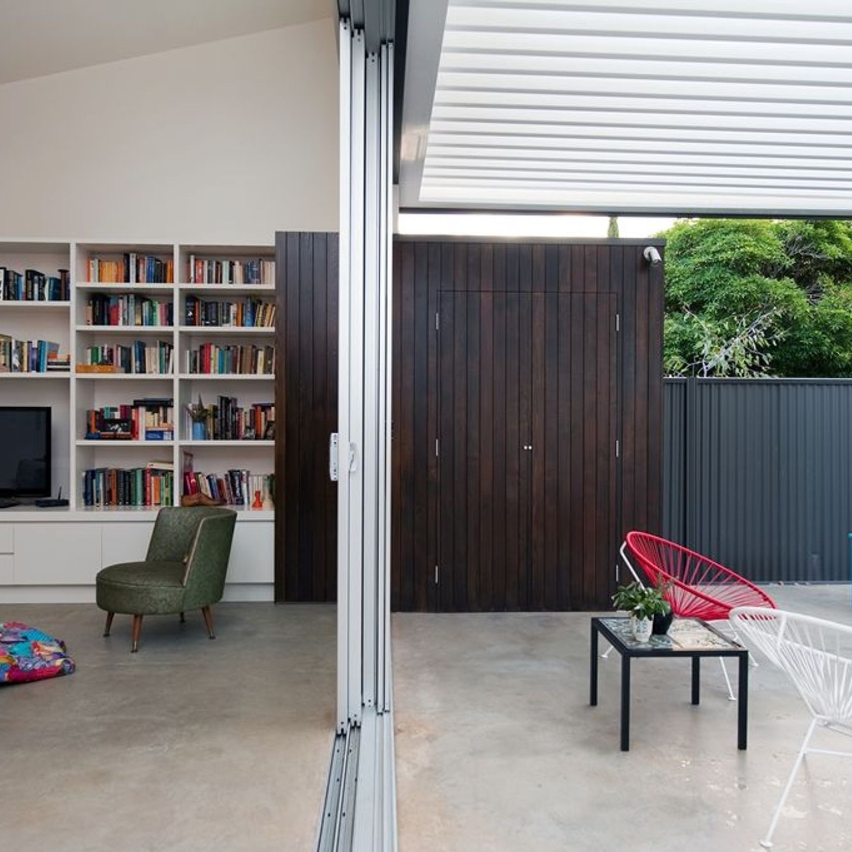 200 Suburban Opening Roof gallery detail image