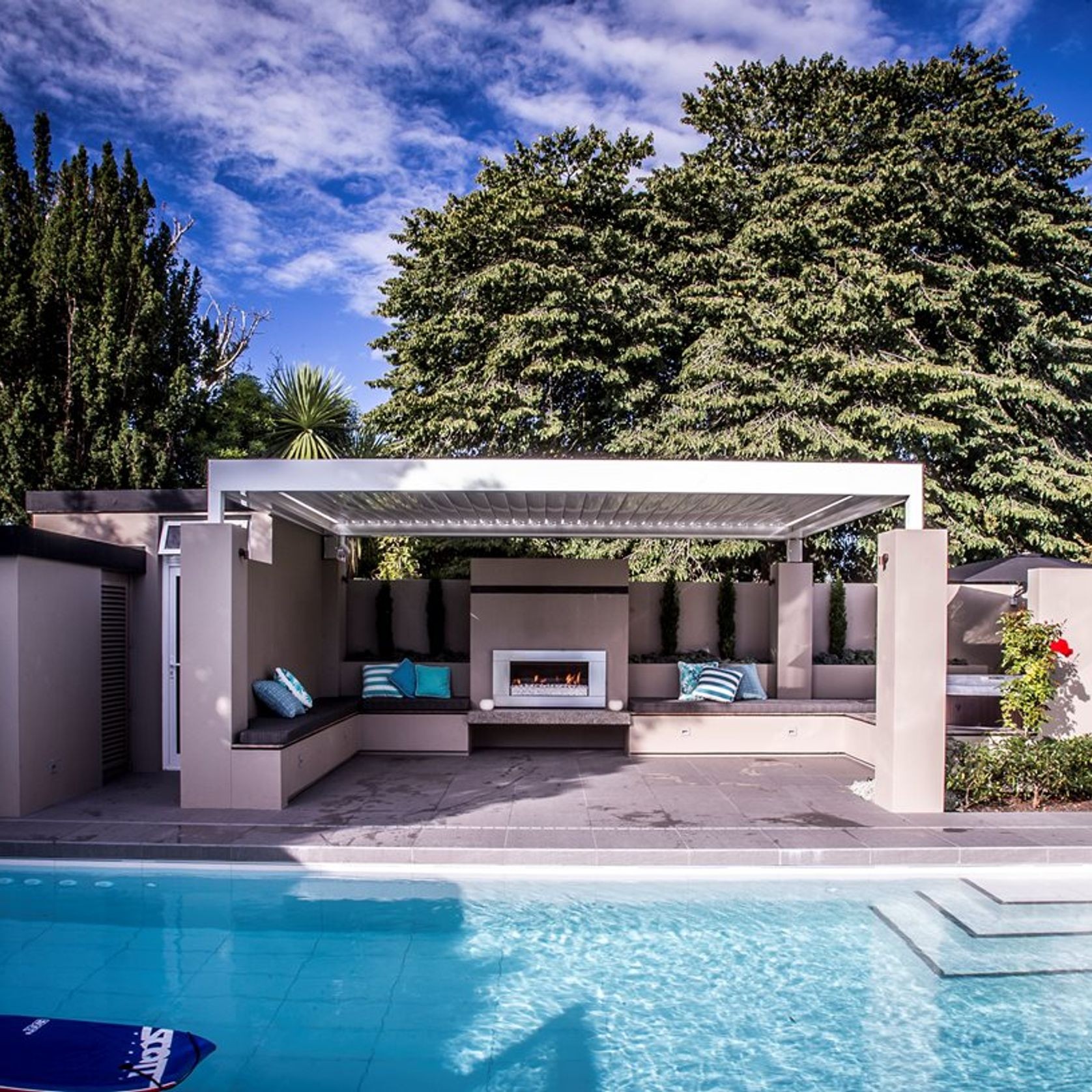 Silencio Sky Louvre gallery detail image