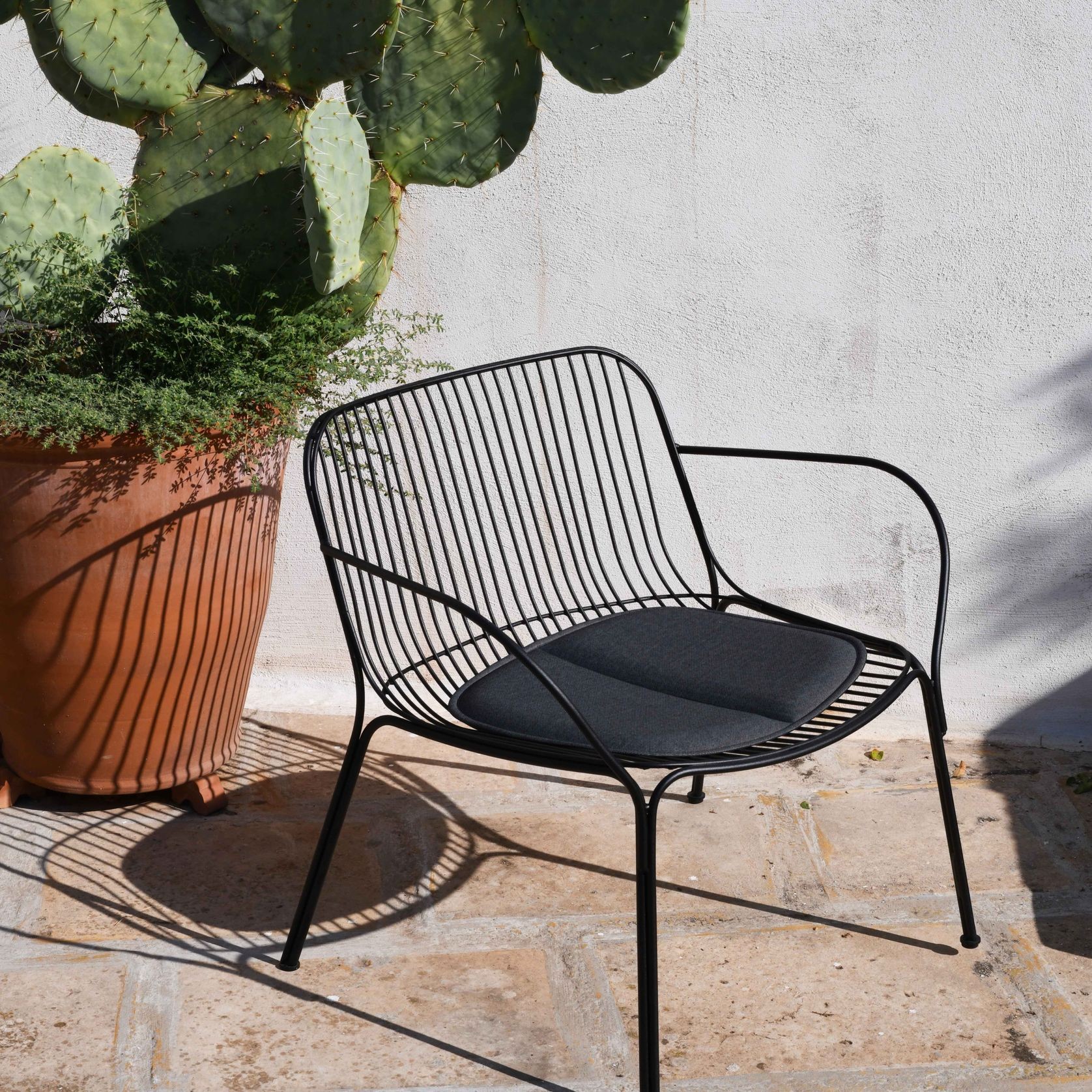 HiRay Armchair gallery detail image