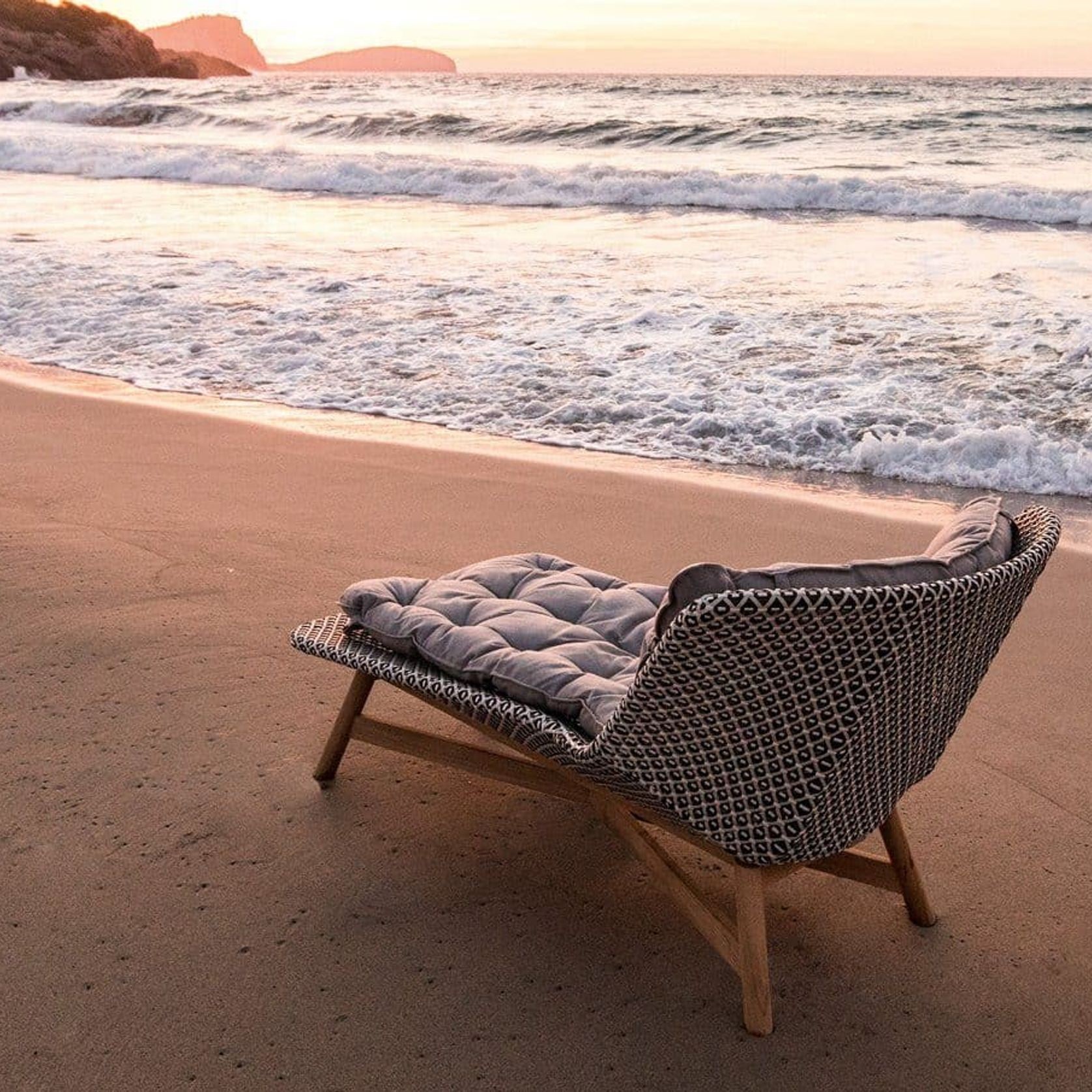 MBRACE | Daybed gallery detail image