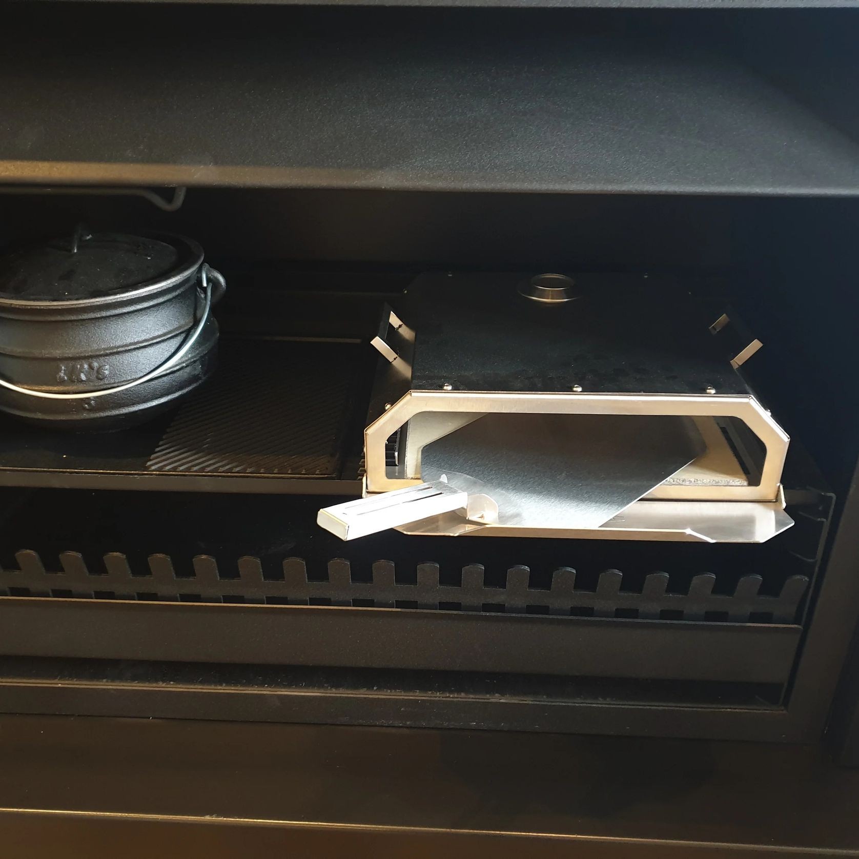 Jetmaster Quadro Outdoor Wood Fire & BBQ gallery detail image