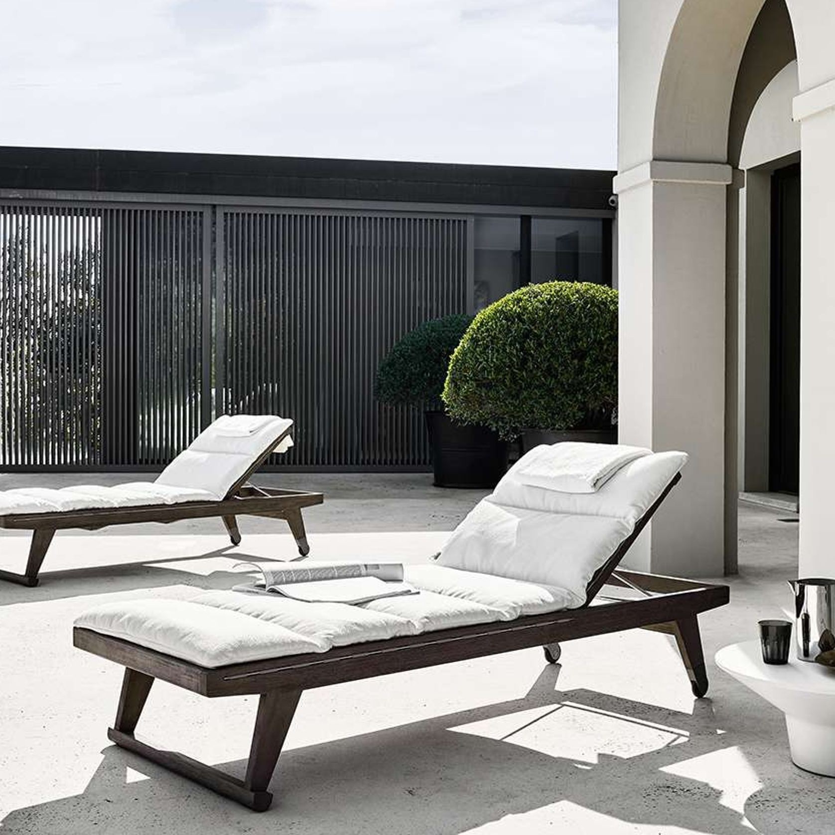 Gio Outdoor Chaise Longue by  B&B Italia gallery detail image