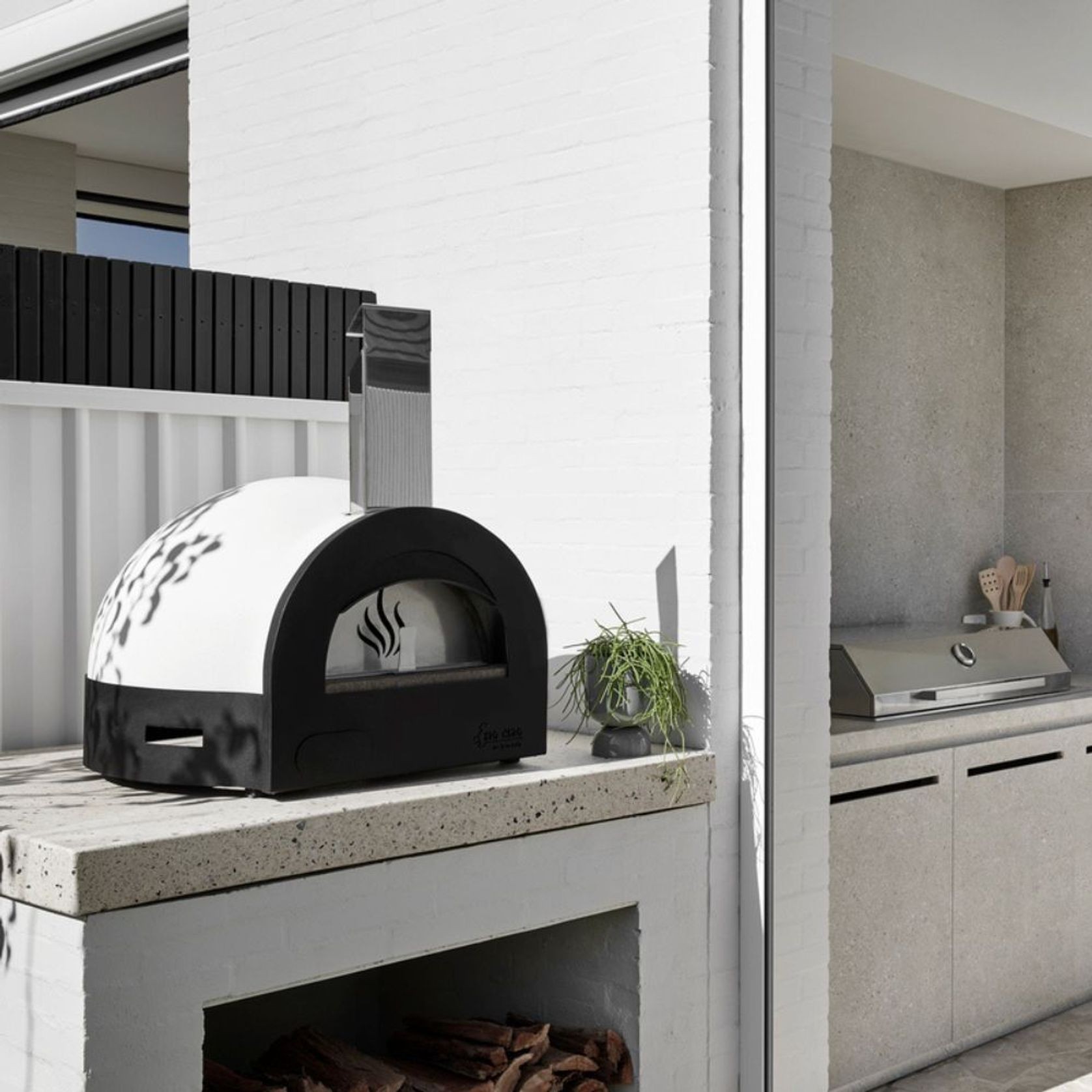 Subito Cotto 60 Refractory Hybrid Gas/Wood Fired Pizza gallery detail image