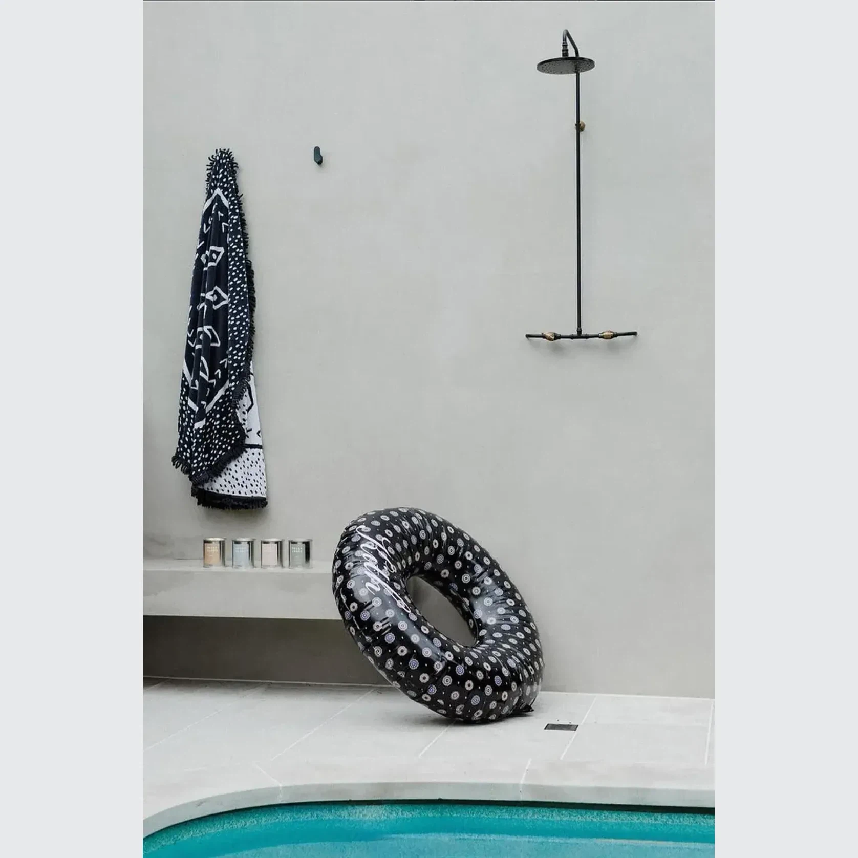 Noosa Wall Mount Outdoor Shower | Hot+Cold | Black gallery detail image