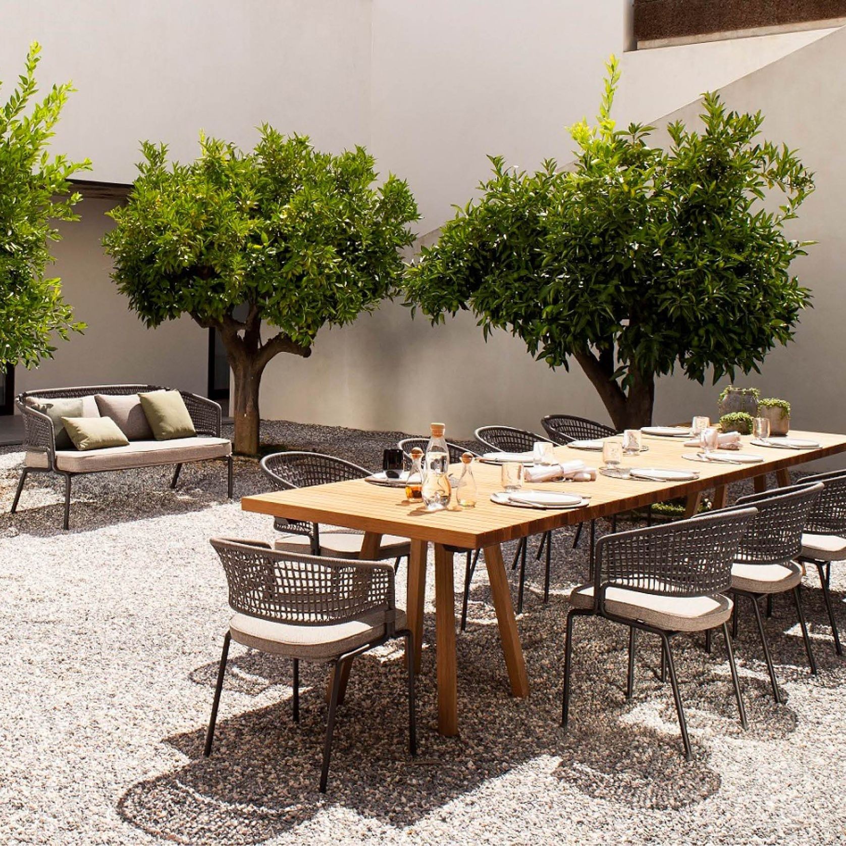 Vis a Vis | Tables gallery detail image