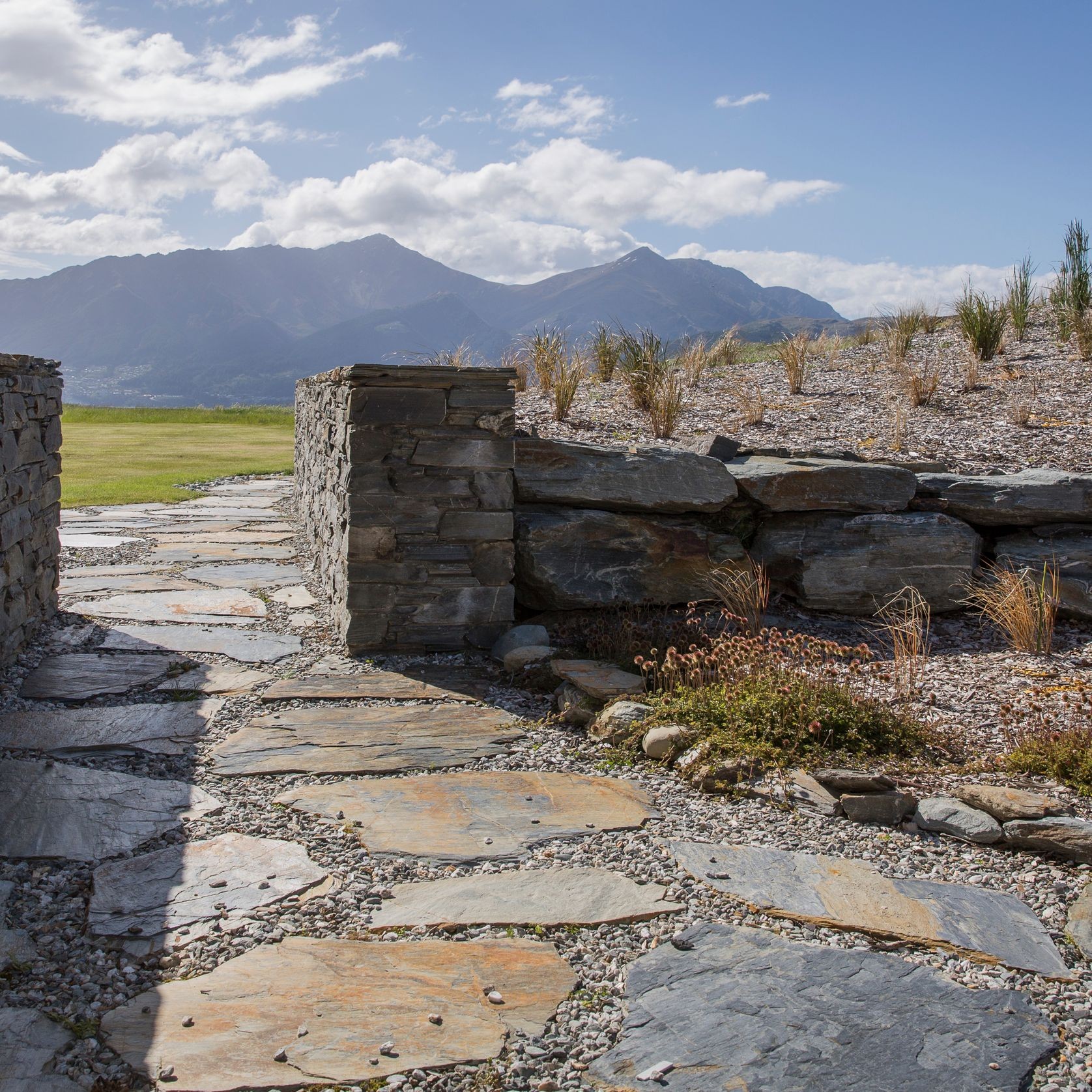 Flagstones and Large Format Paving gallery detail image