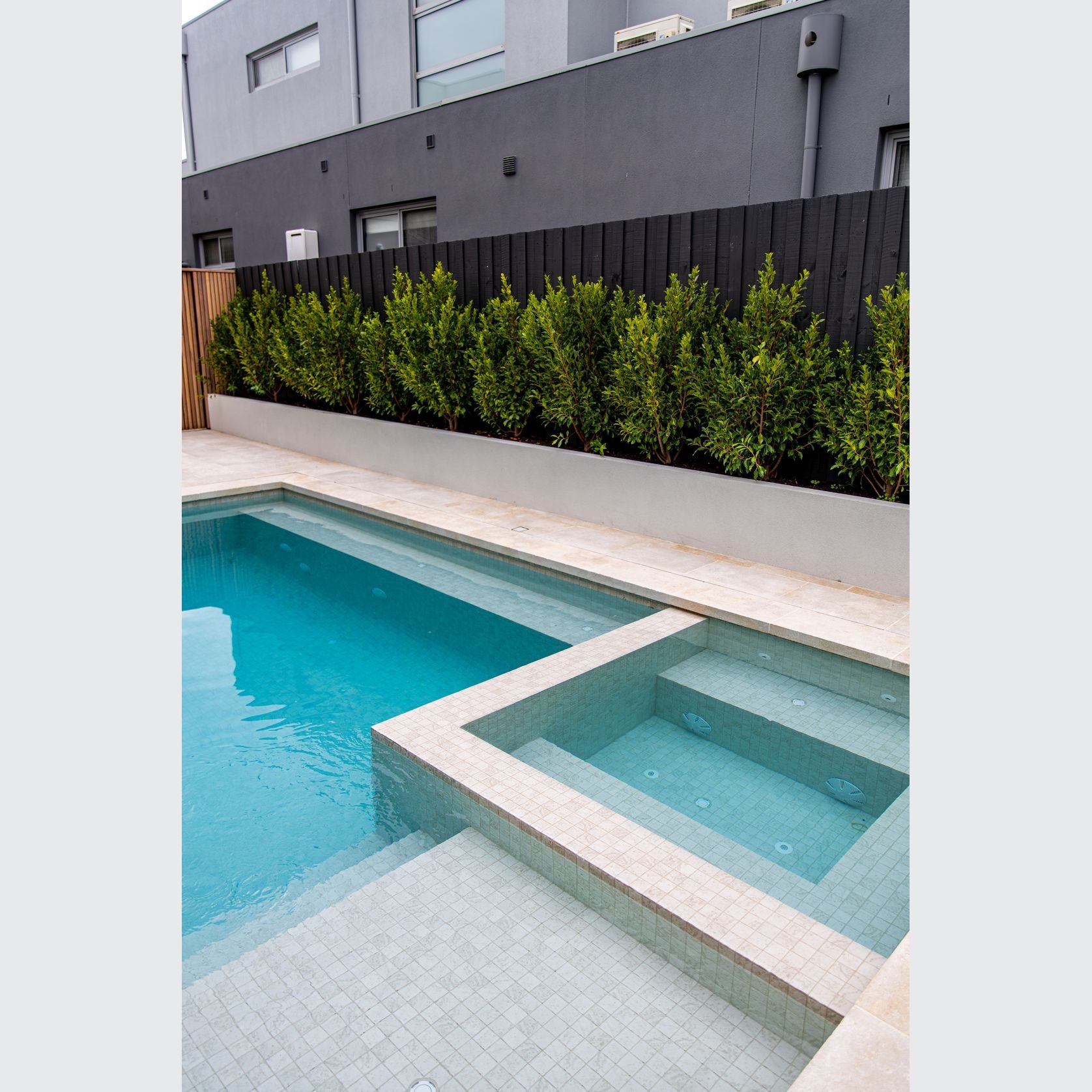 Crema Siena Limestone Pavers Tumbled & Sandblasted gallery detail image