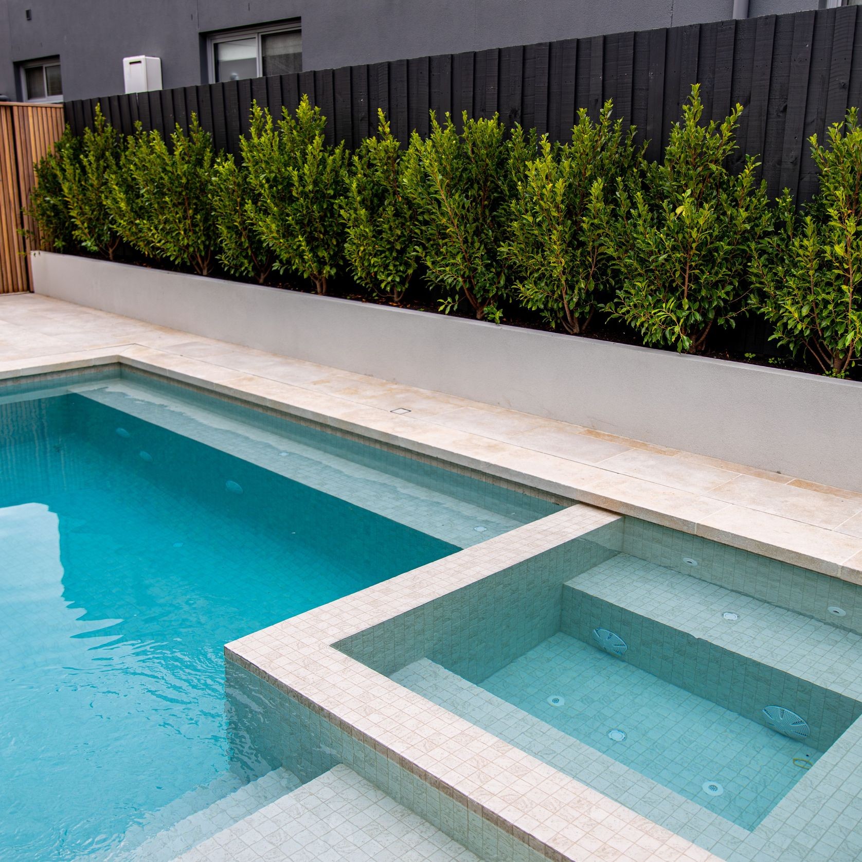 Crema Siena Limestone Pavers Tumbled & Sandblasted gallery detail image