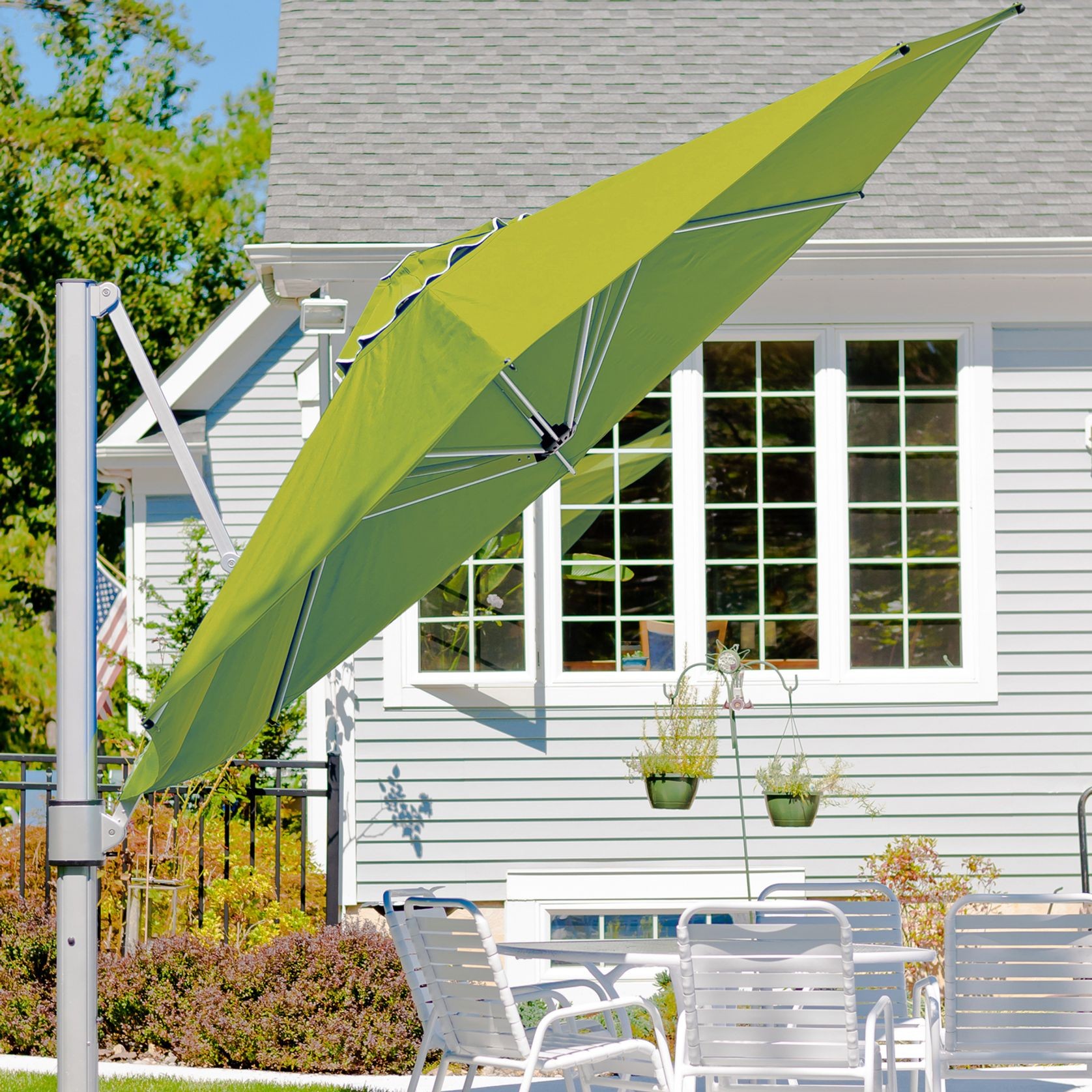 Eclipse Cantilever Umbrella gallery detail image