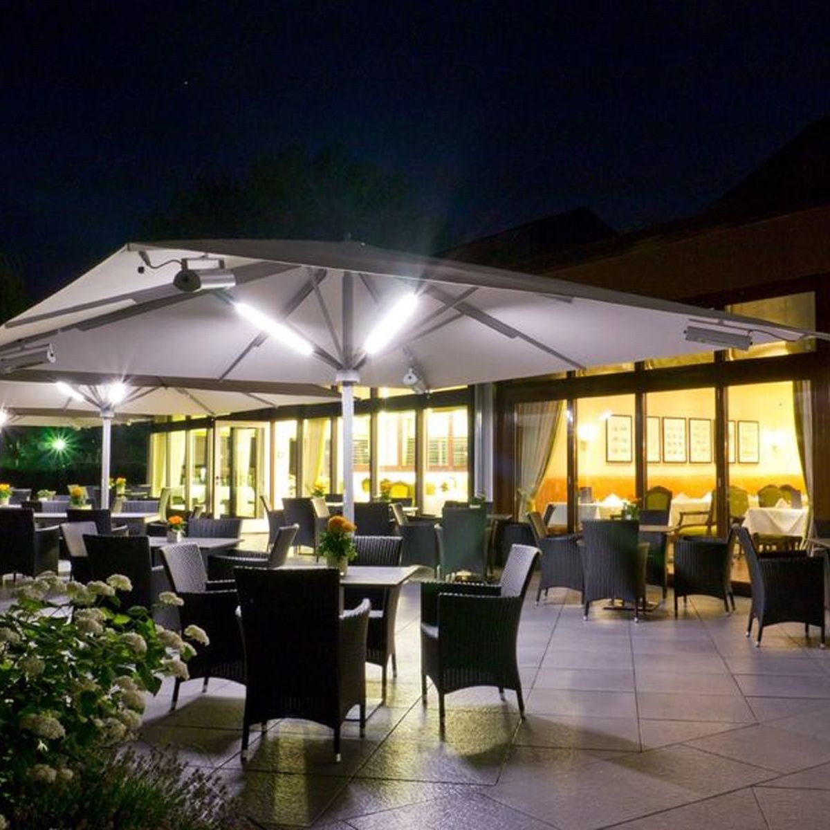 exotic patio umbrellas Safavieh Tiki 9Ft Crank Umbrella