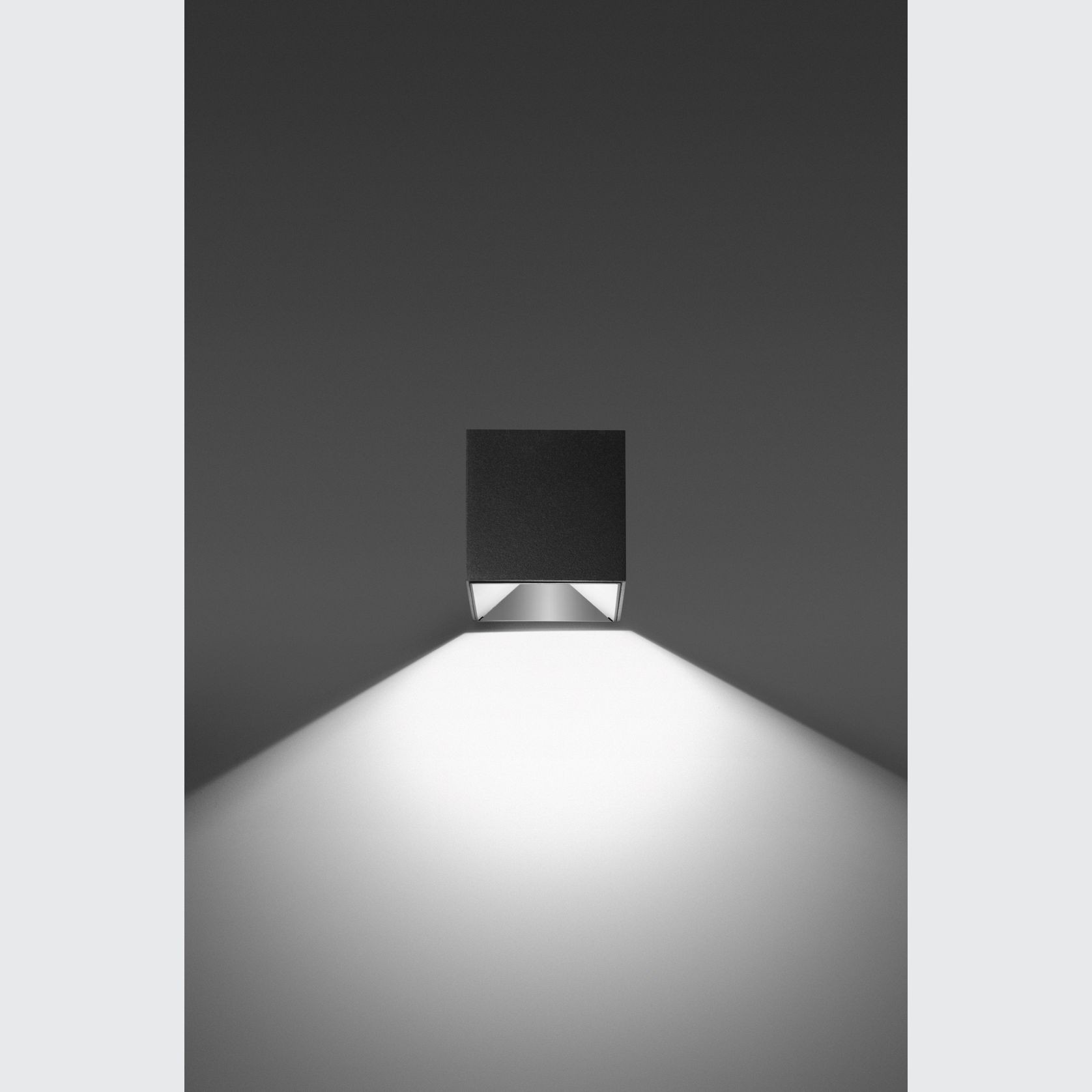 Apply Wall Applique Wall Light gallery detail image