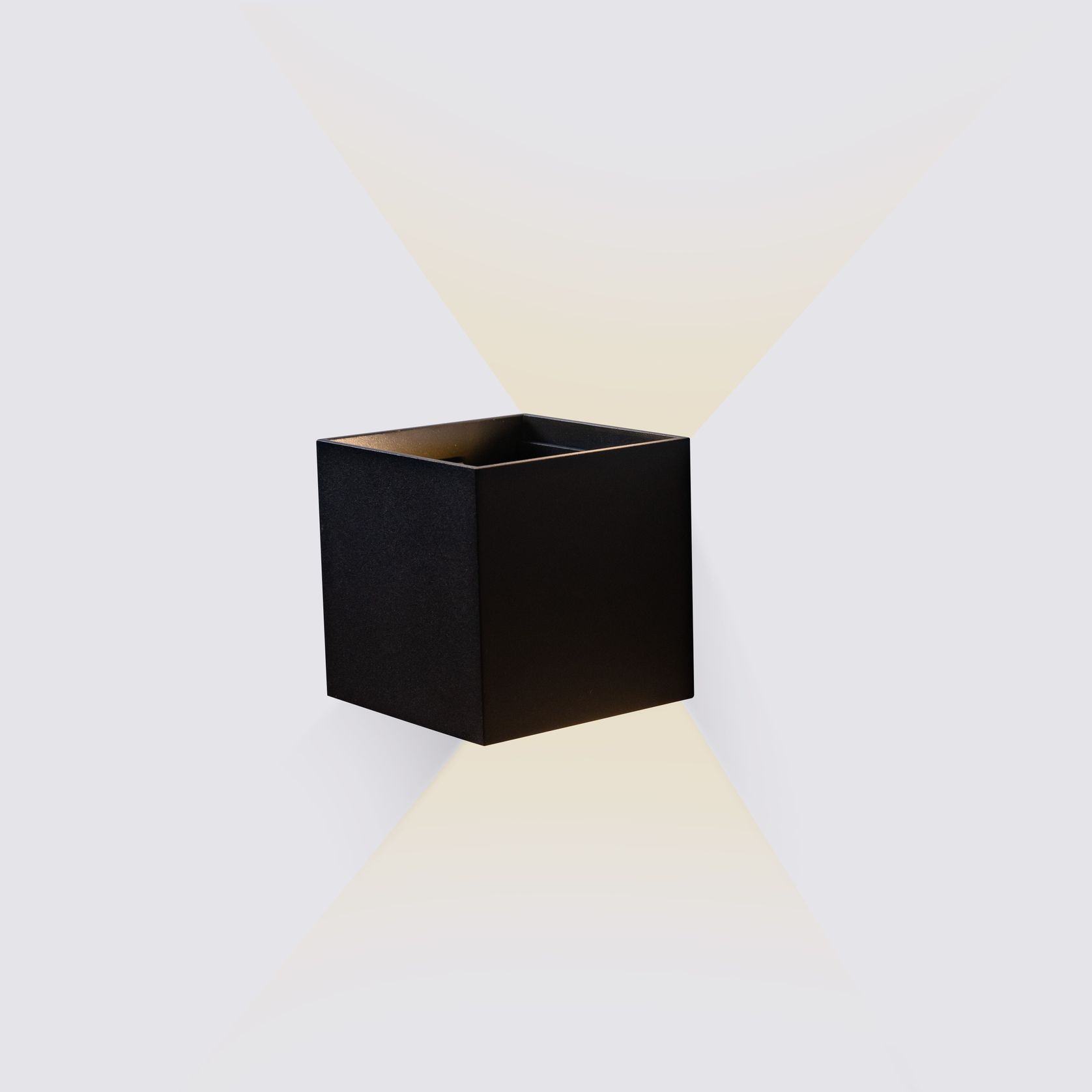 Buzz Wall Light gallery detail image