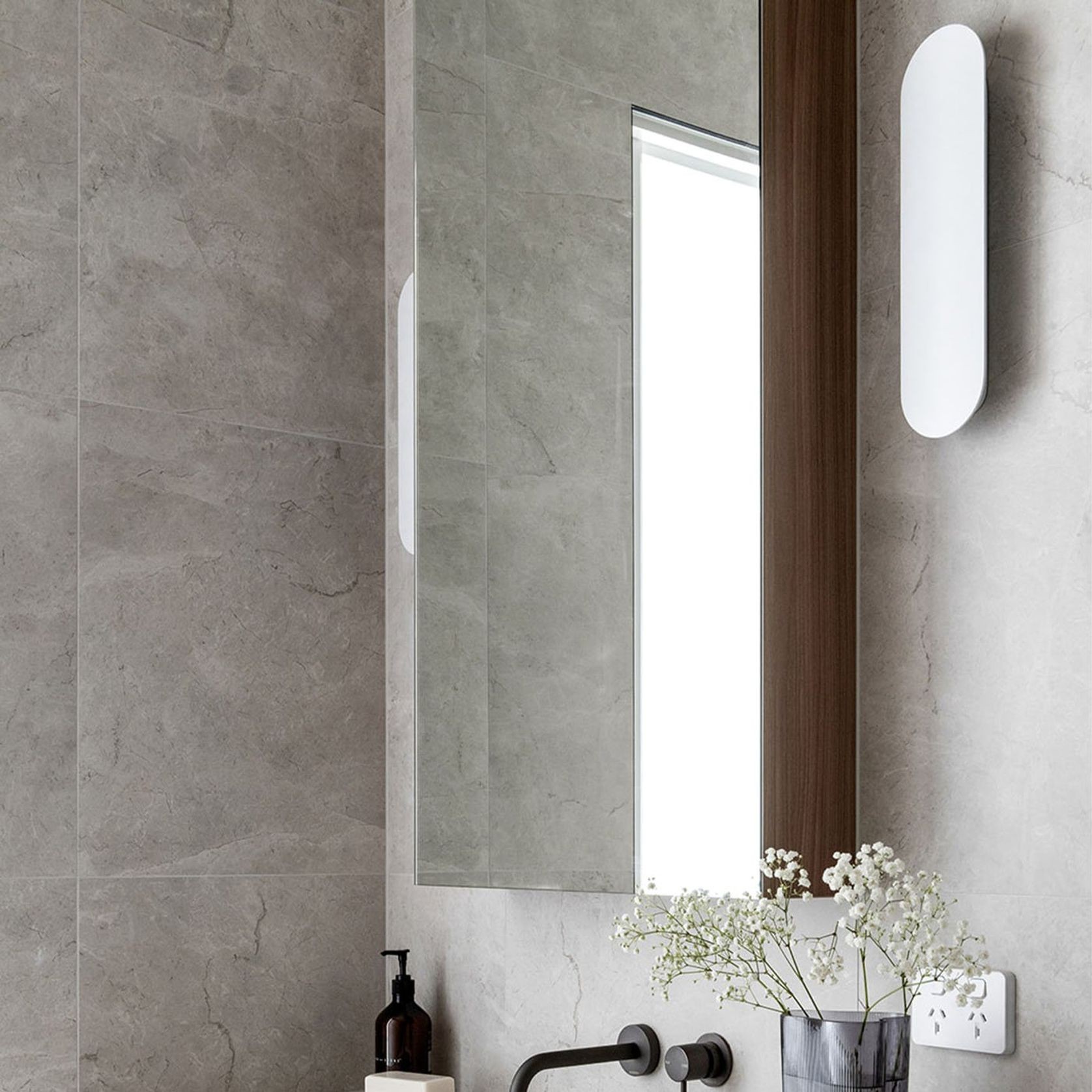 Shadow Long Wall Light gallery detail image