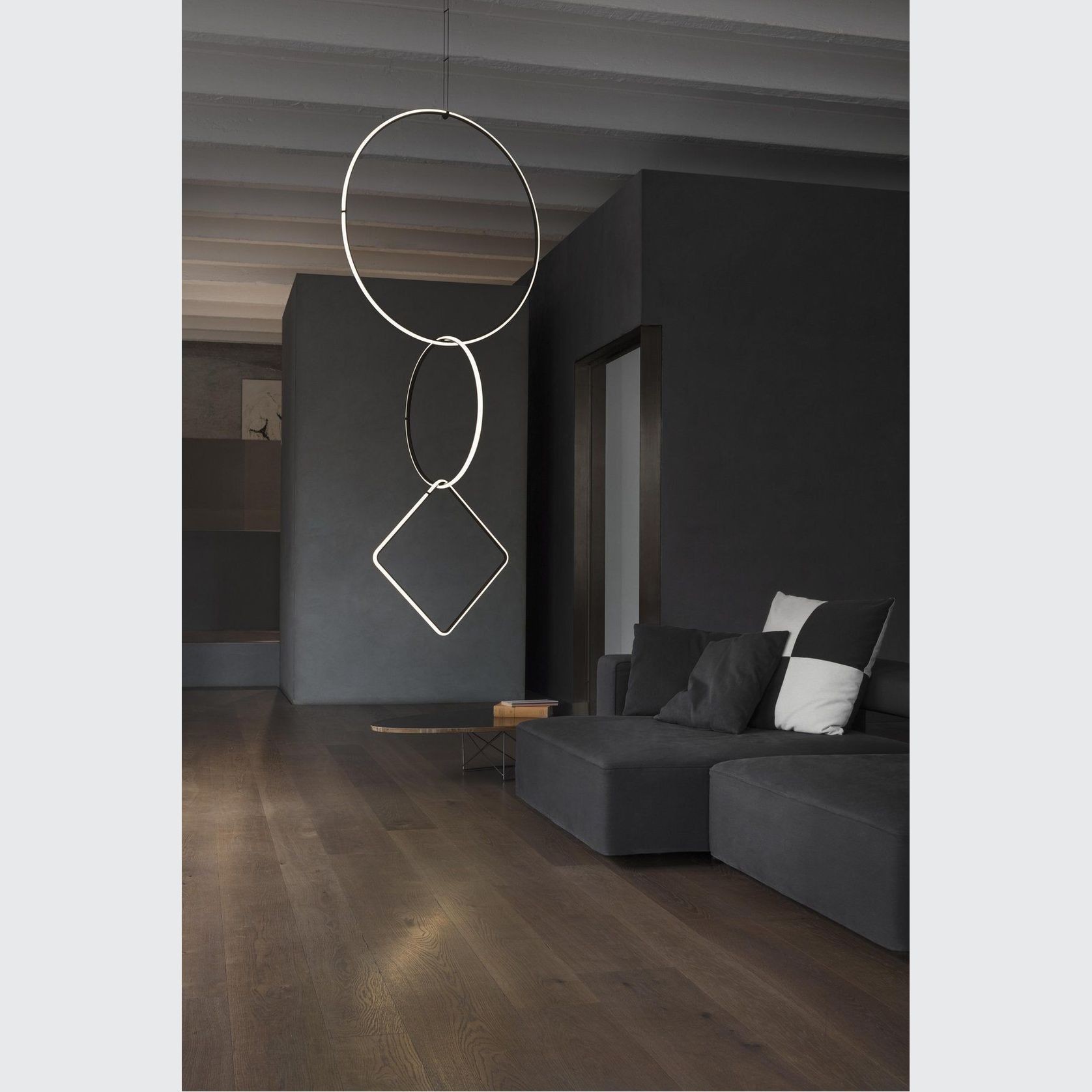 Arrangements Round Large gallery detail image