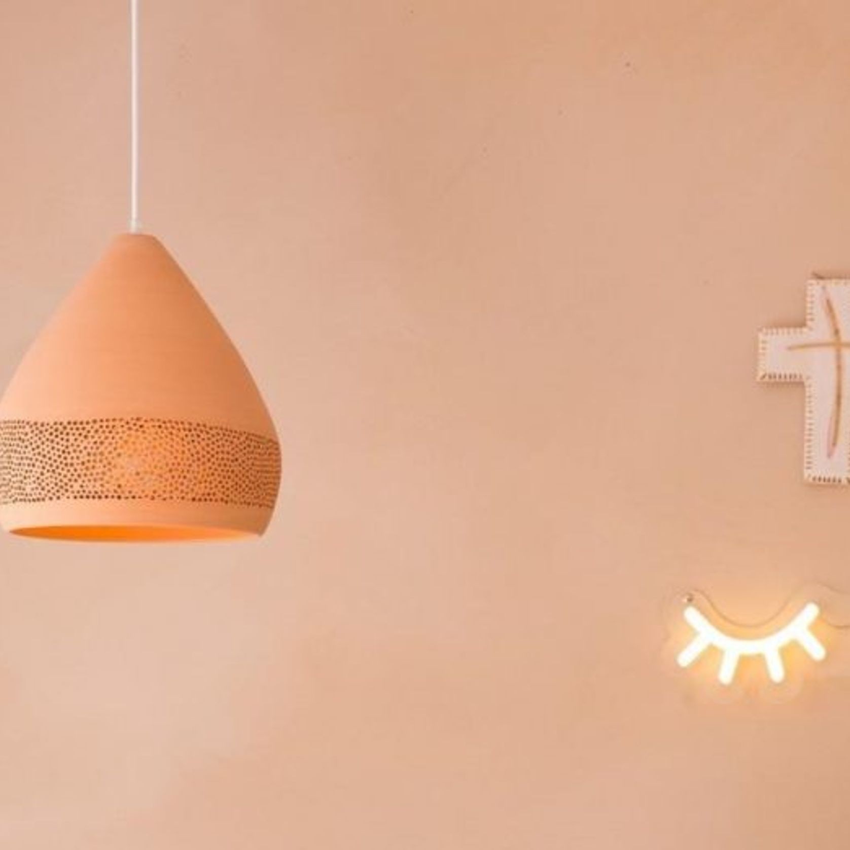 Sponge Oh Clay Pendant gallery detail image