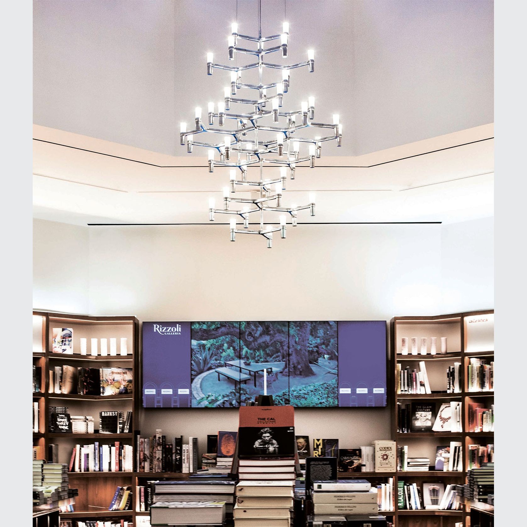 Crown Summa Pendant Light gallery detail image