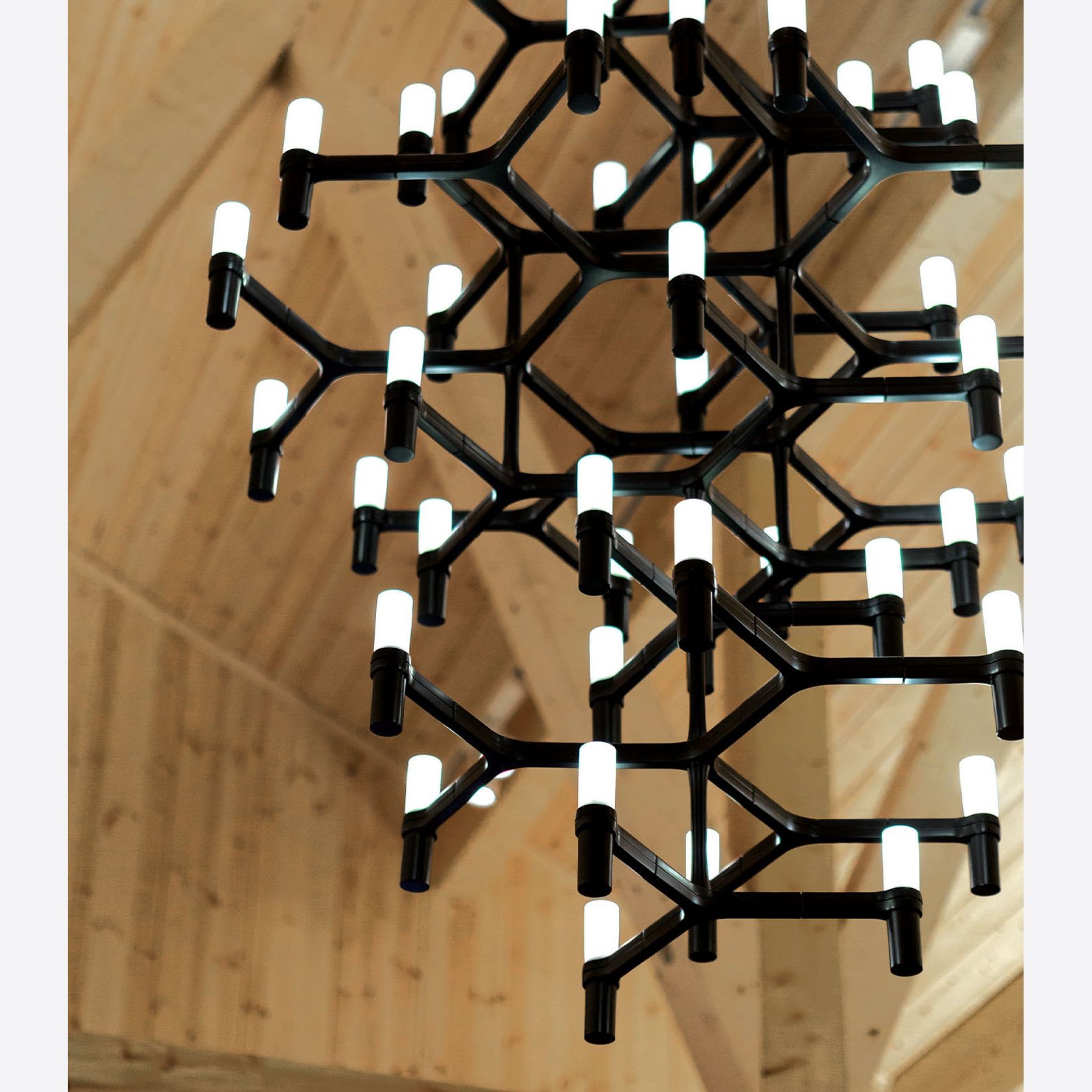 Crown Summa Pendant Light gallery detail image
