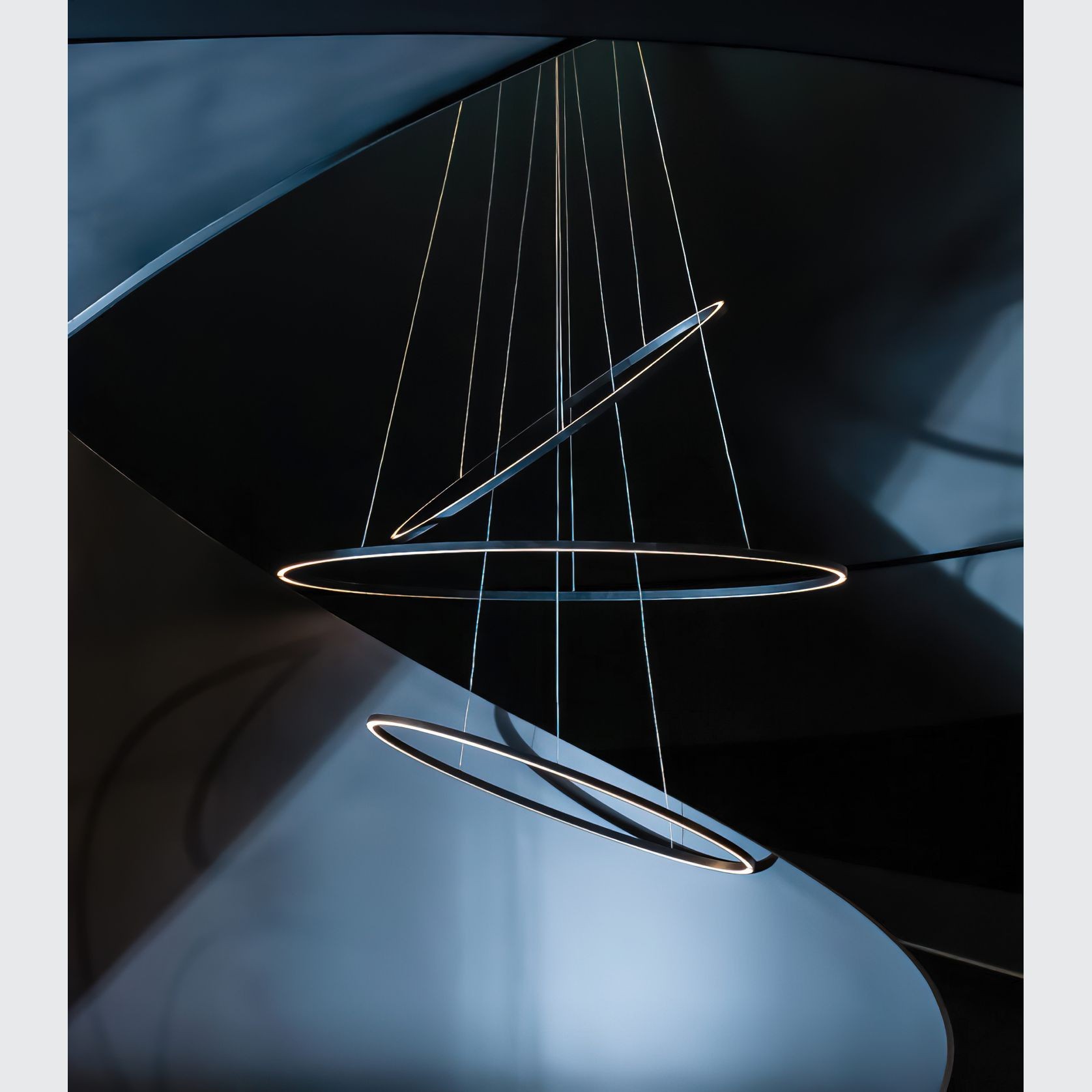 Ellisse Triple Pendant Light gallery detail image