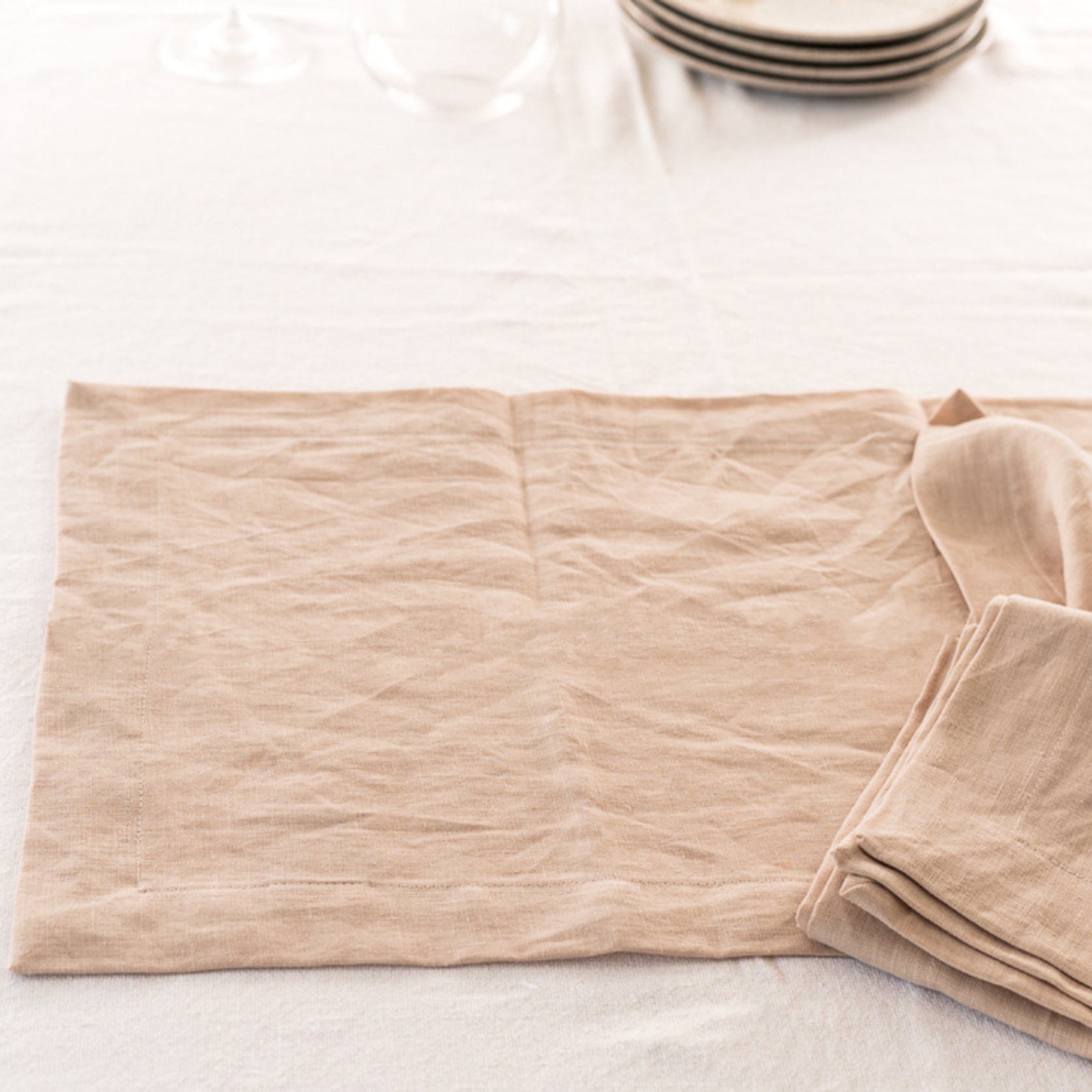 100% French Linen Placemat Set 4- Latte gallery detail image