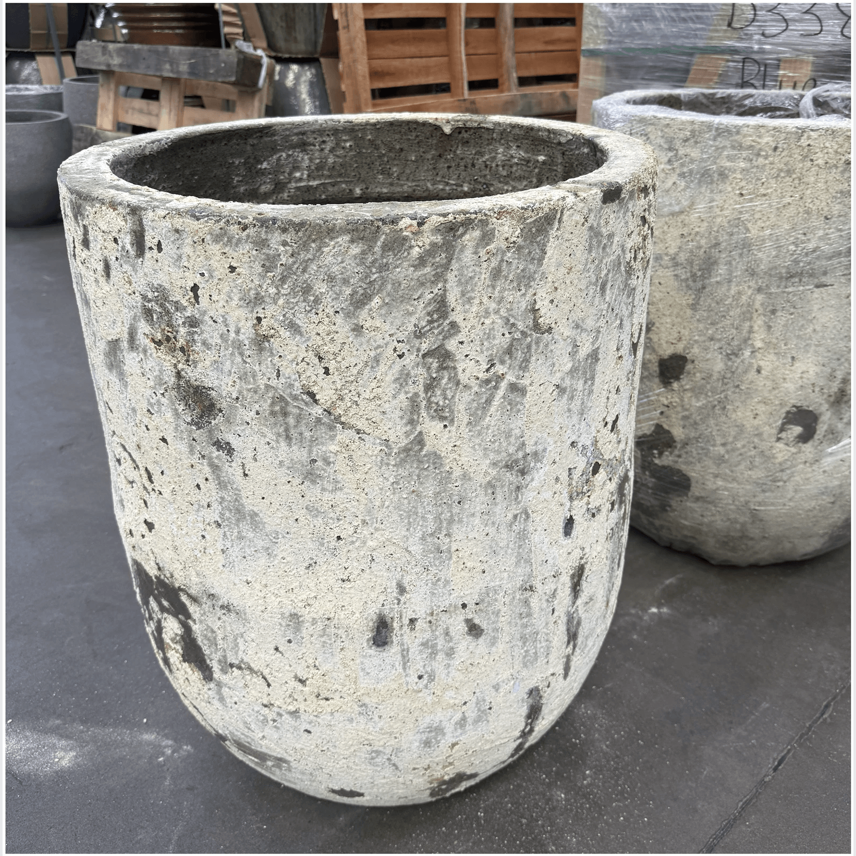 Atlantis - U Planter gallery detail image