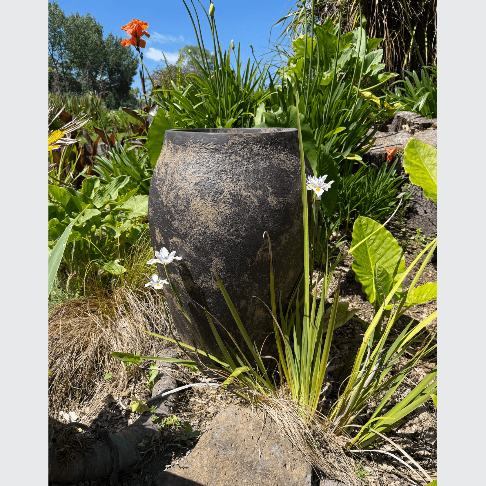 Stature Planter – Large gallery detail image