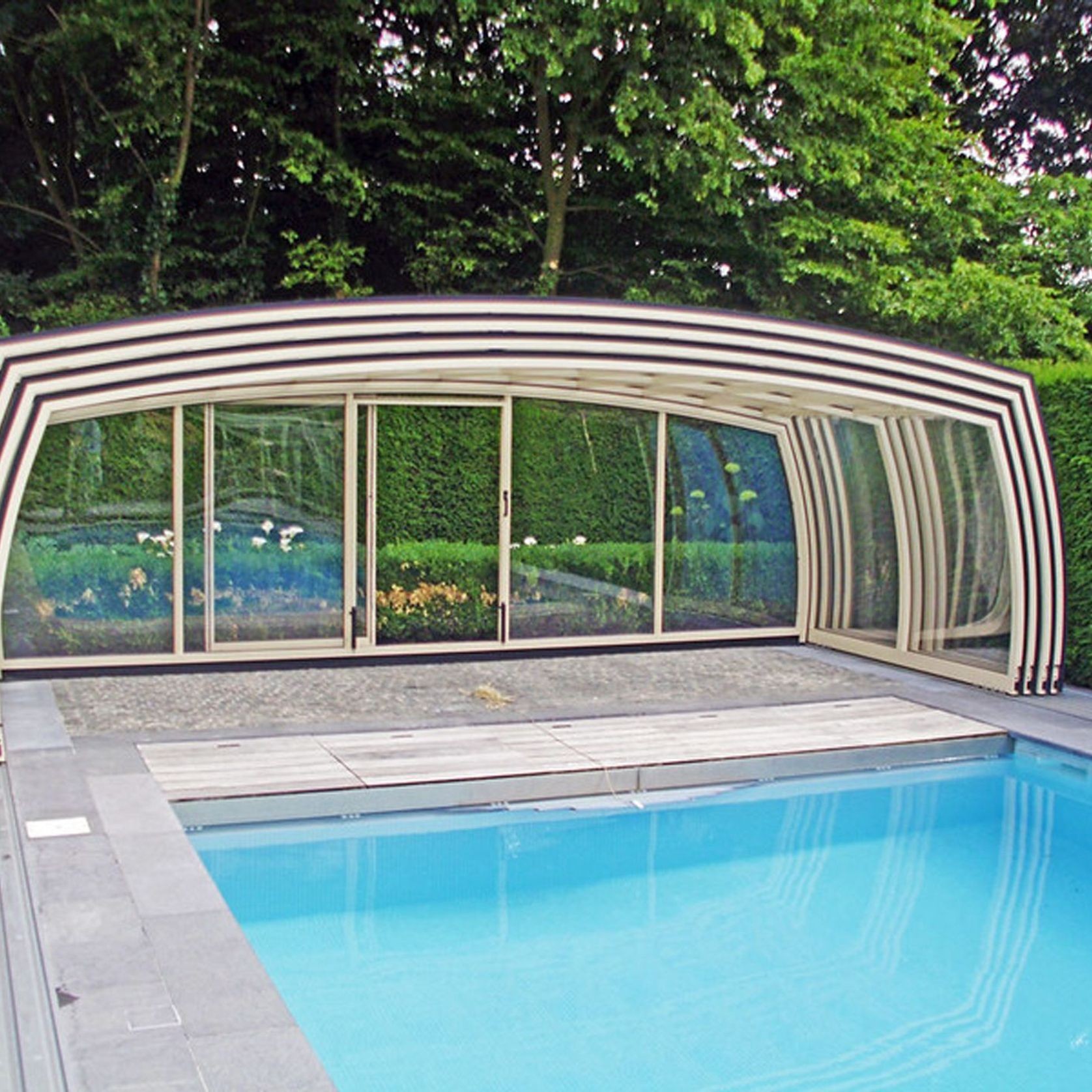 Omega Pool Enclosure gallery detail image