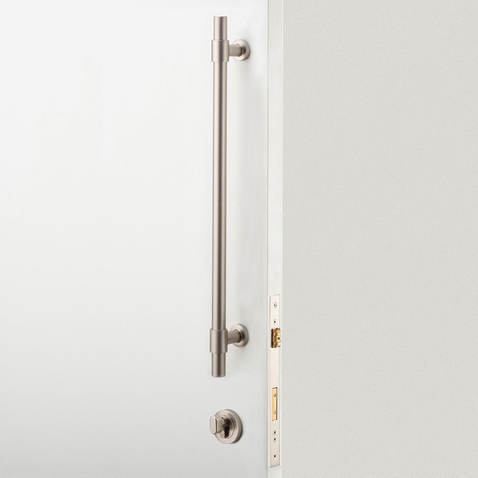 Iver Berlin Door Pull Handle Entrance Kit Key/Turn gallery detail image