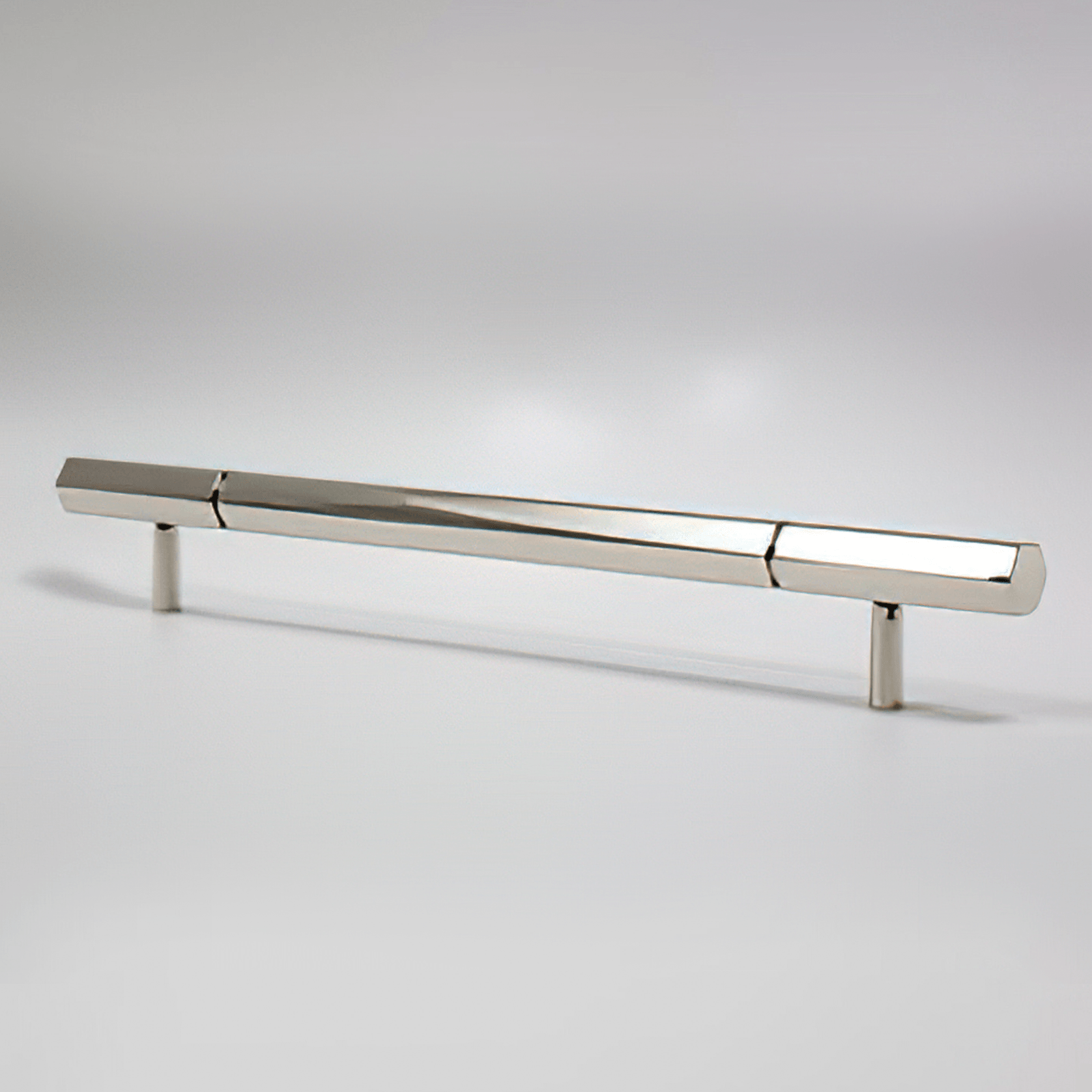 Facet 01L gallery detail image