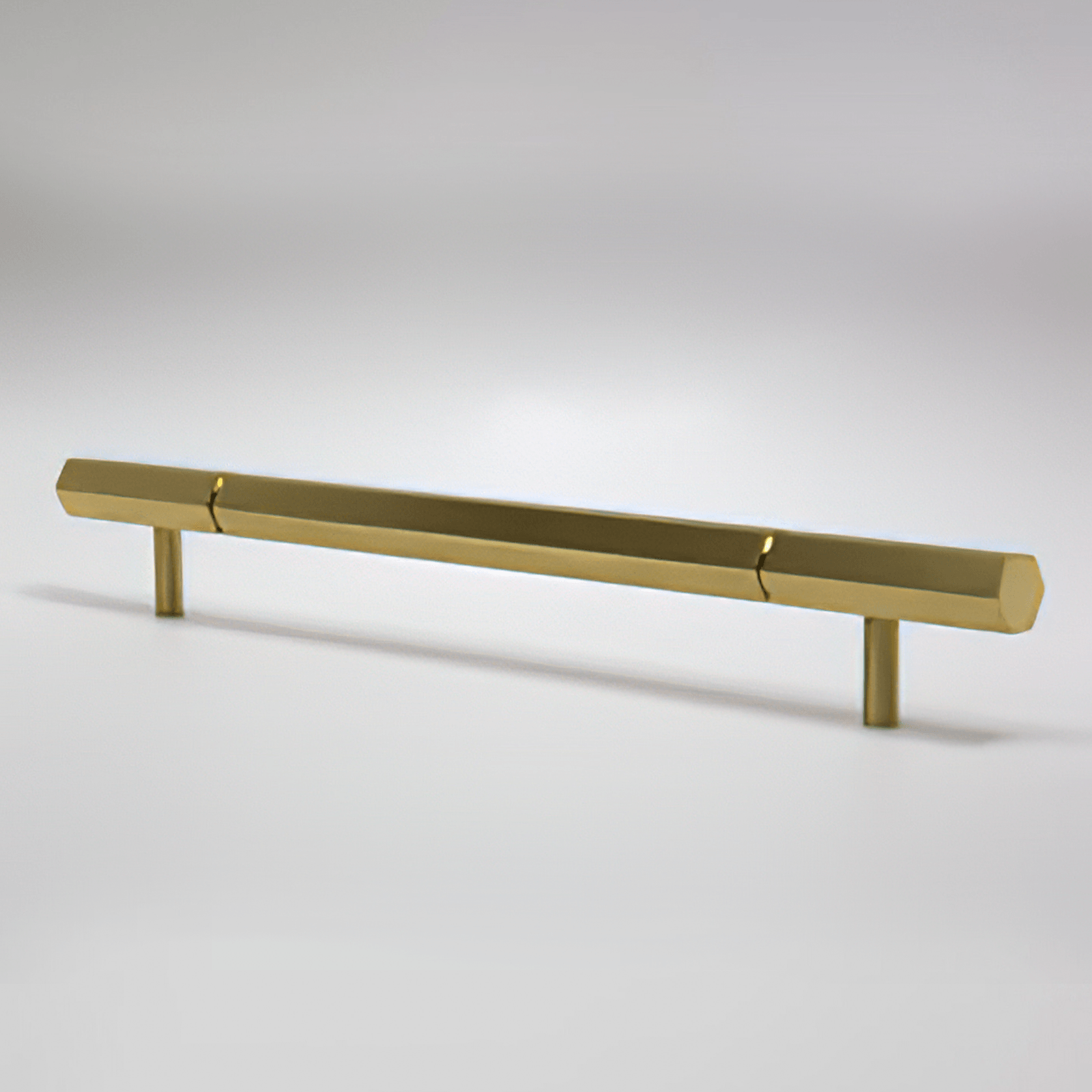 Facet 01L gallery detail image