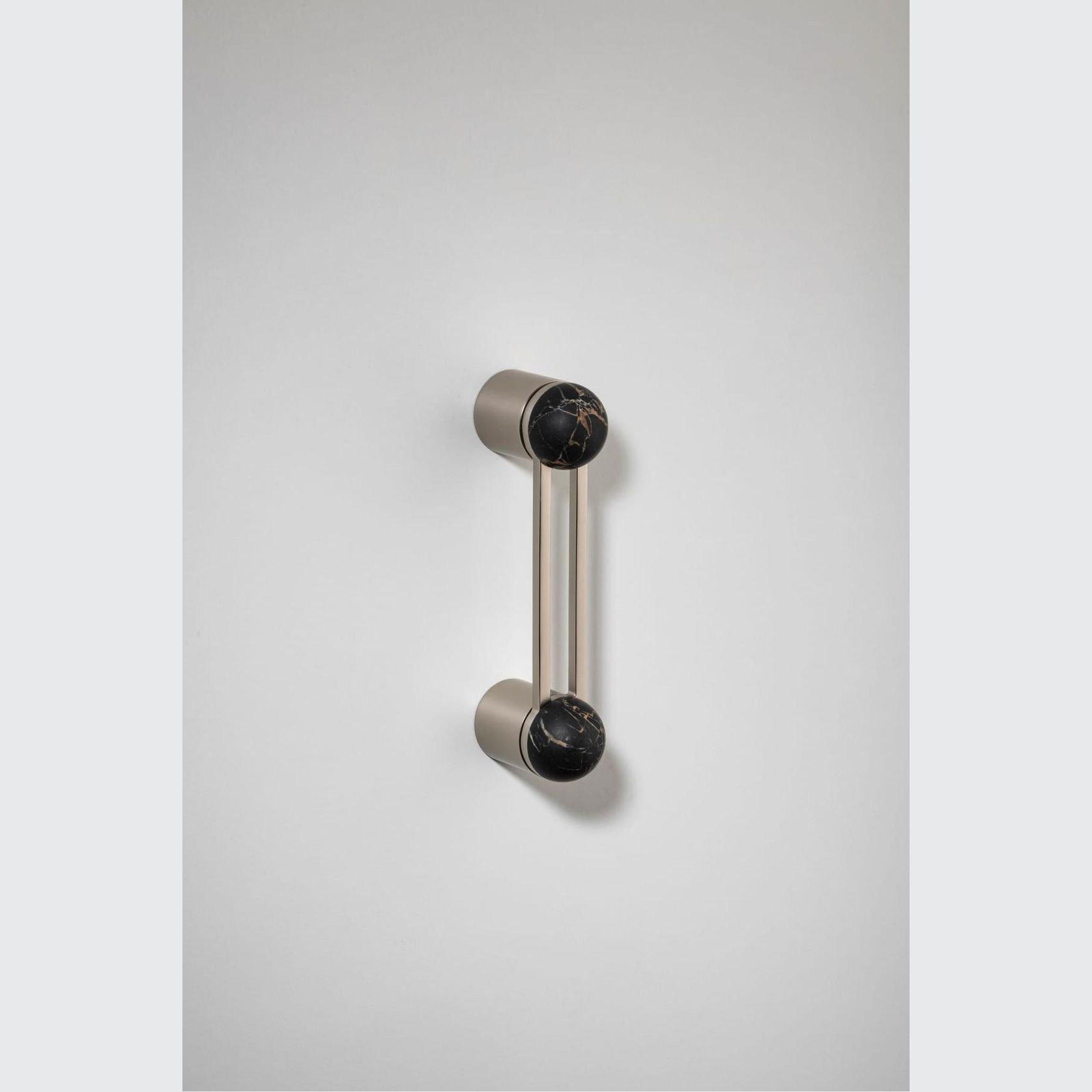 H04 Pull Handle Short gallery detail image