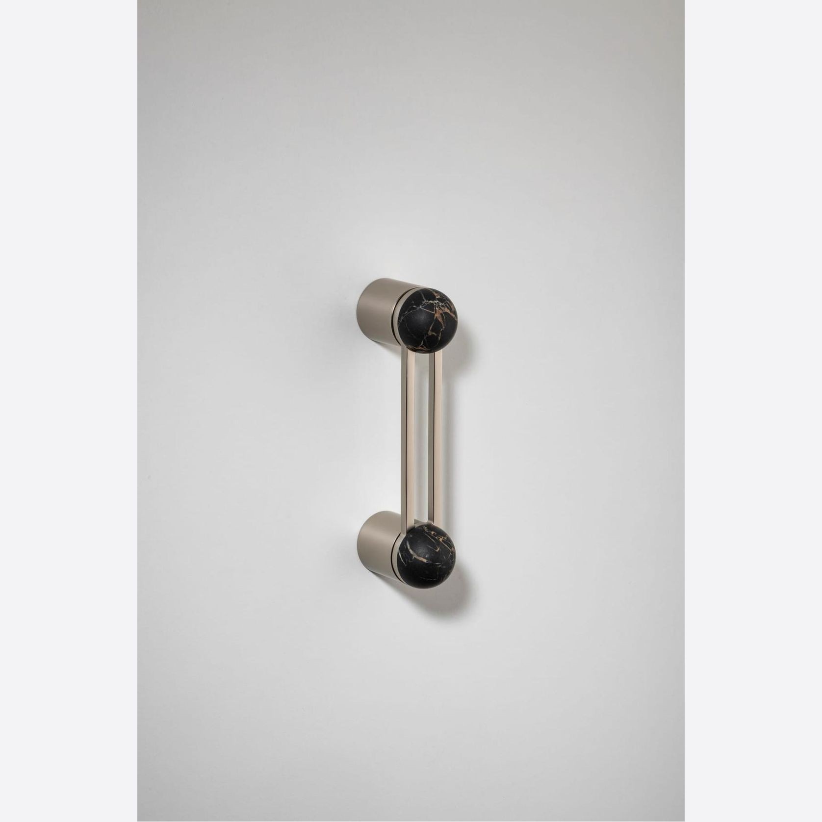 H04 Pull Handle Short gallery detail image