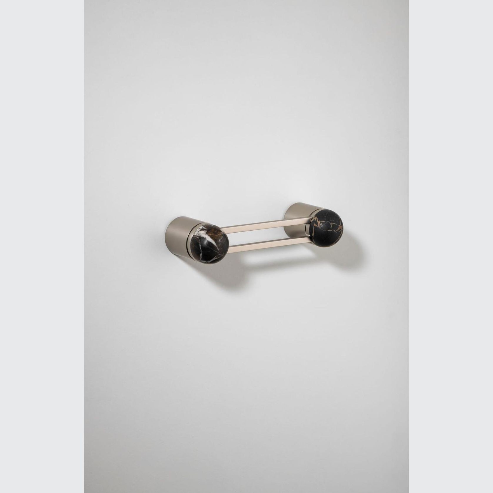 H04 Pull Handle Short gallery detail image