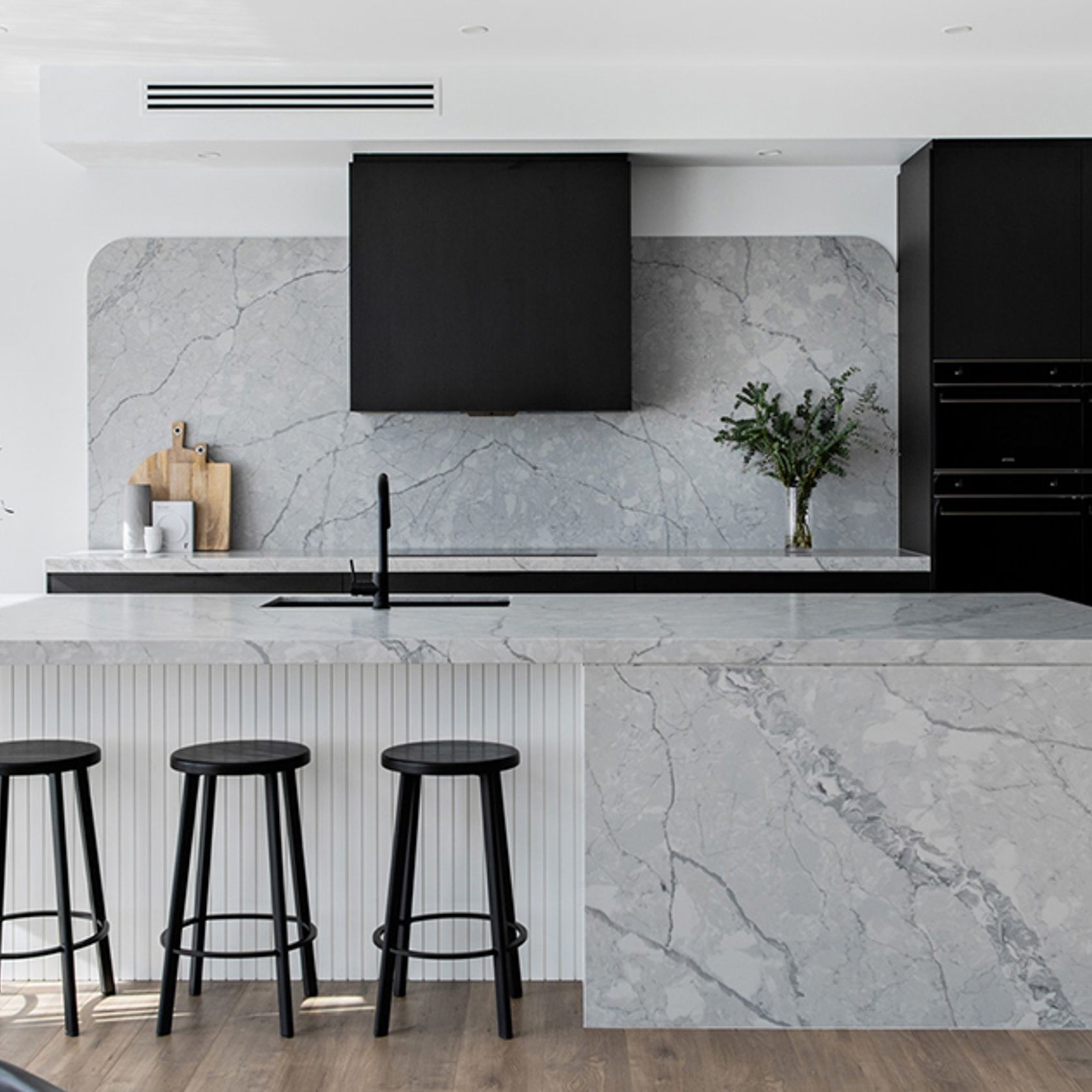 Silent Black Undermount Rangehood 900mm - UM1390-9BS gallery detail image