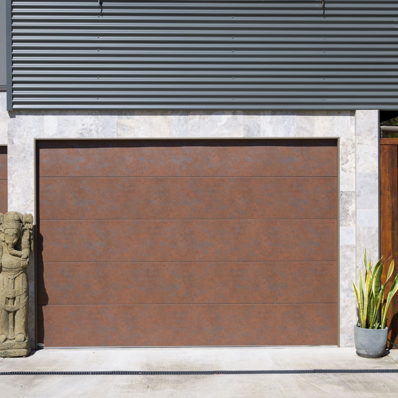 UniCote® LUX Garage Doors | Sectional Doors gallery detail image