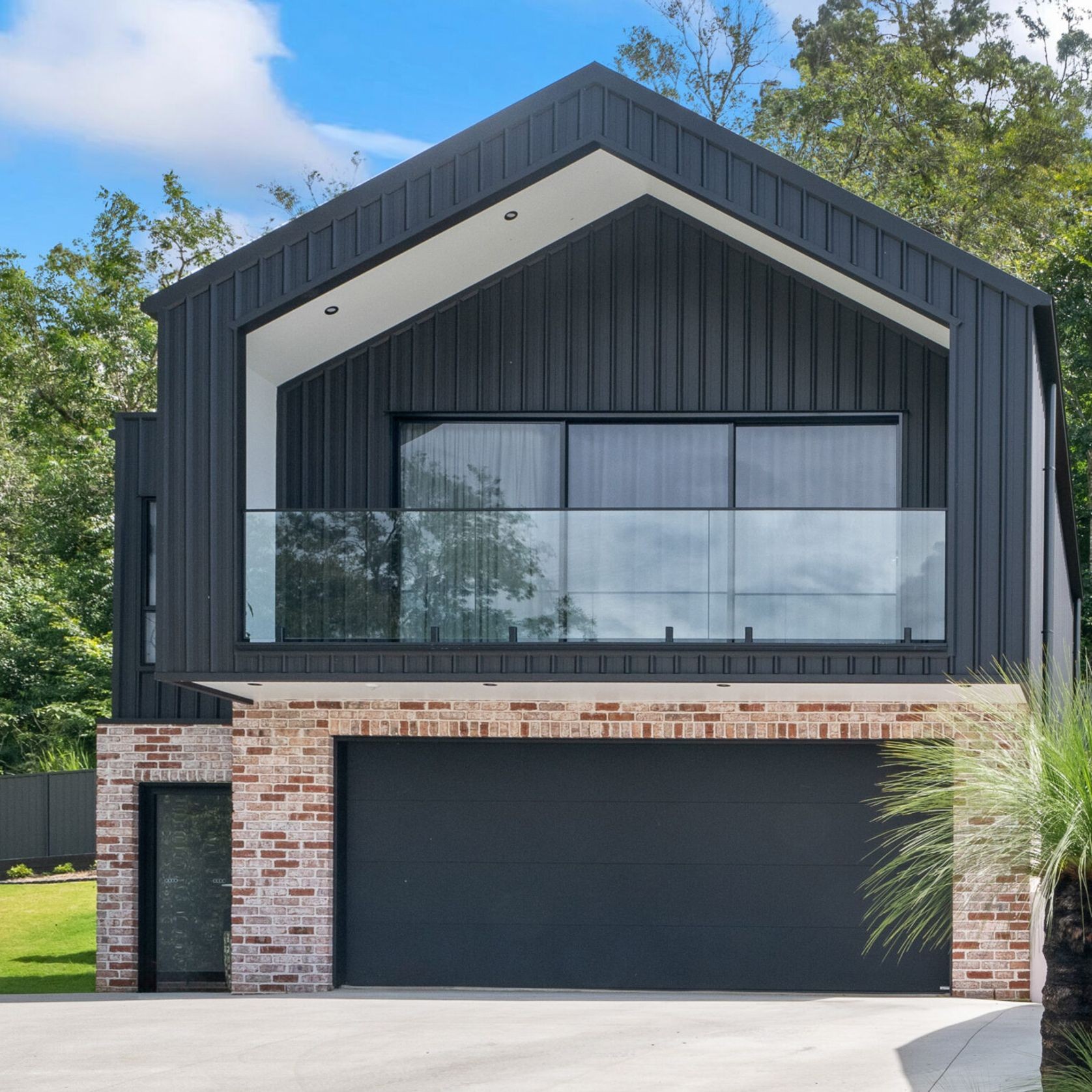 Platinum Series | Sectional Garage Doors gallery detail image