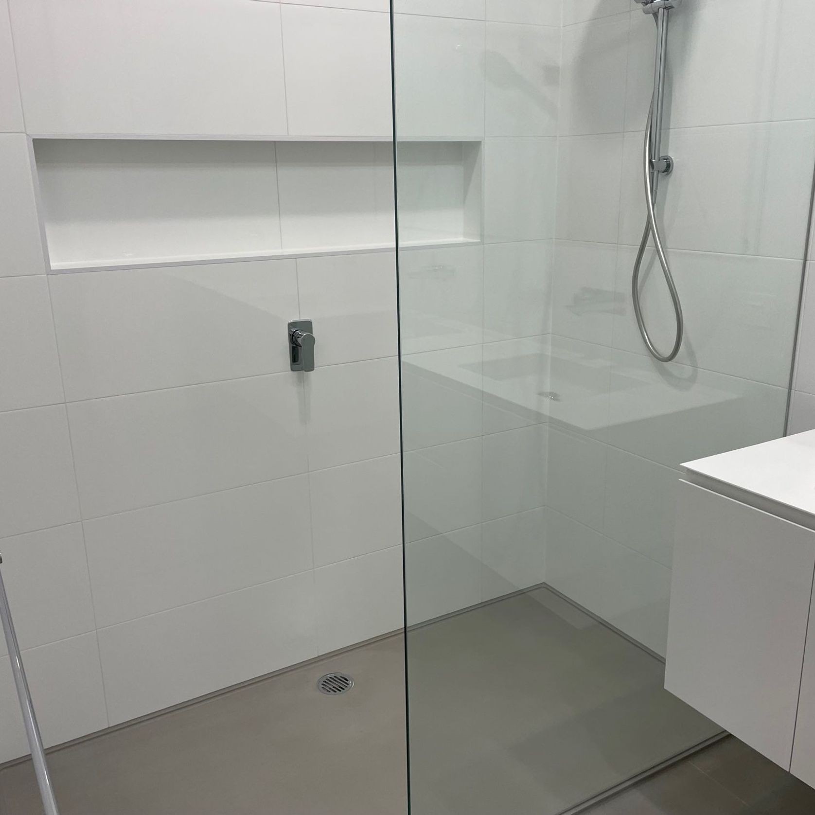 Custom Sized Solid Surface Shower Base gallery detail image