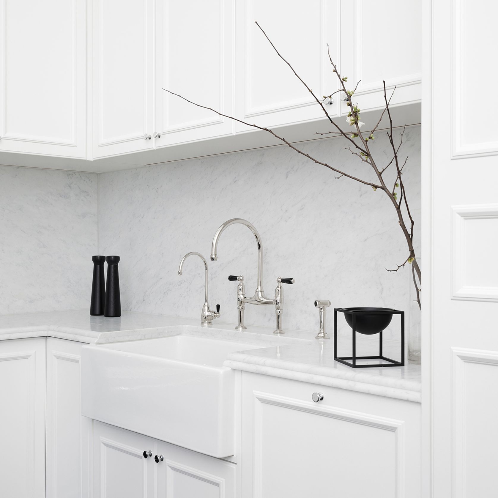 Acquello - White fireclay sink with waste and rack 760 x 460 x 250mm gallery detail image