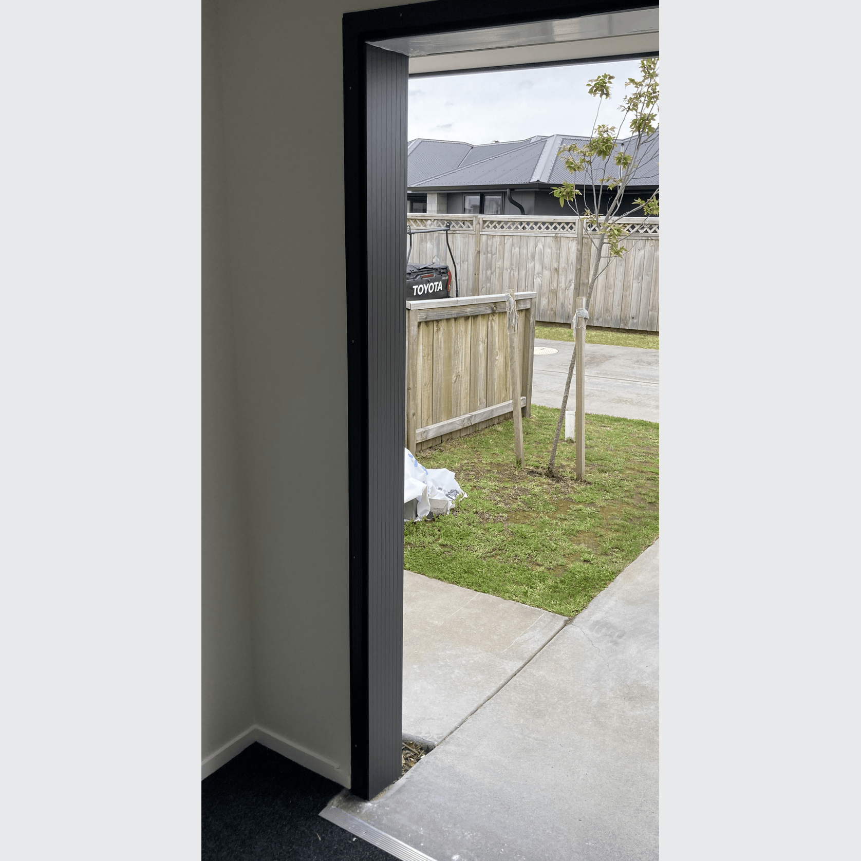 Ali Jamb Garage Door Surround for 140mm Framing gallery detail image