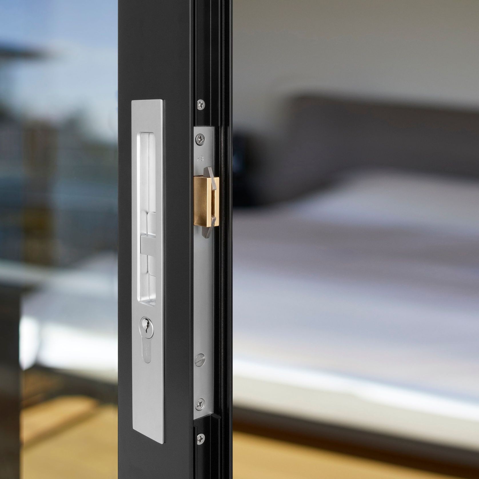 HB640 Series Narrow Sliding Door Lock – 33mm Backset gallery detail image