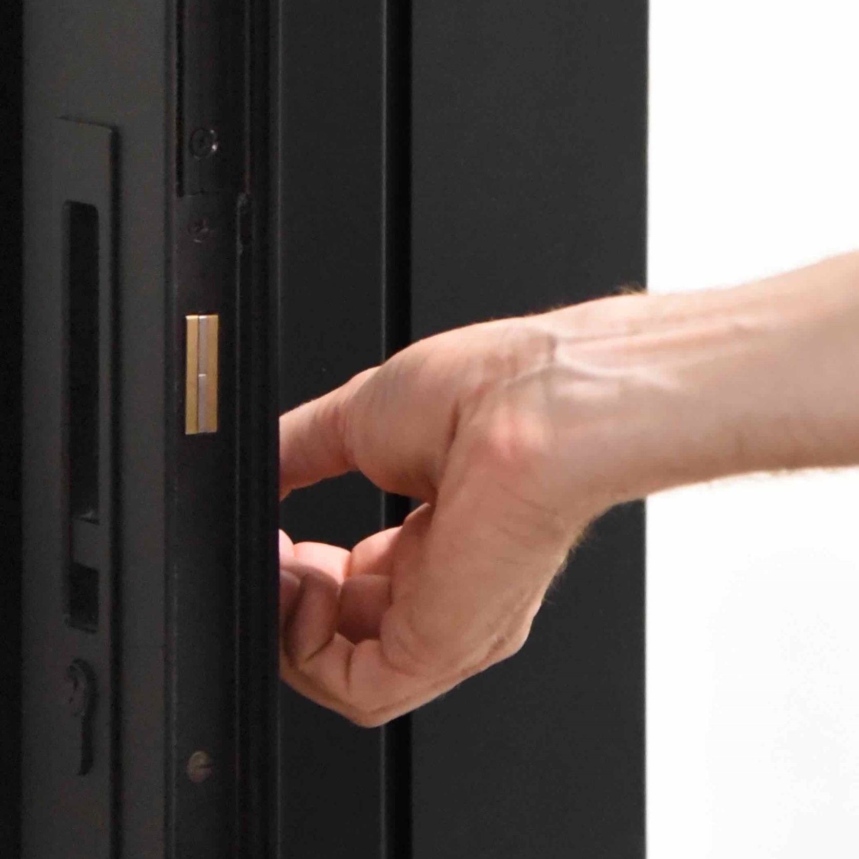 HB640 Series Narrow Sliding Door Lock – 33mm Backset gallery detail image