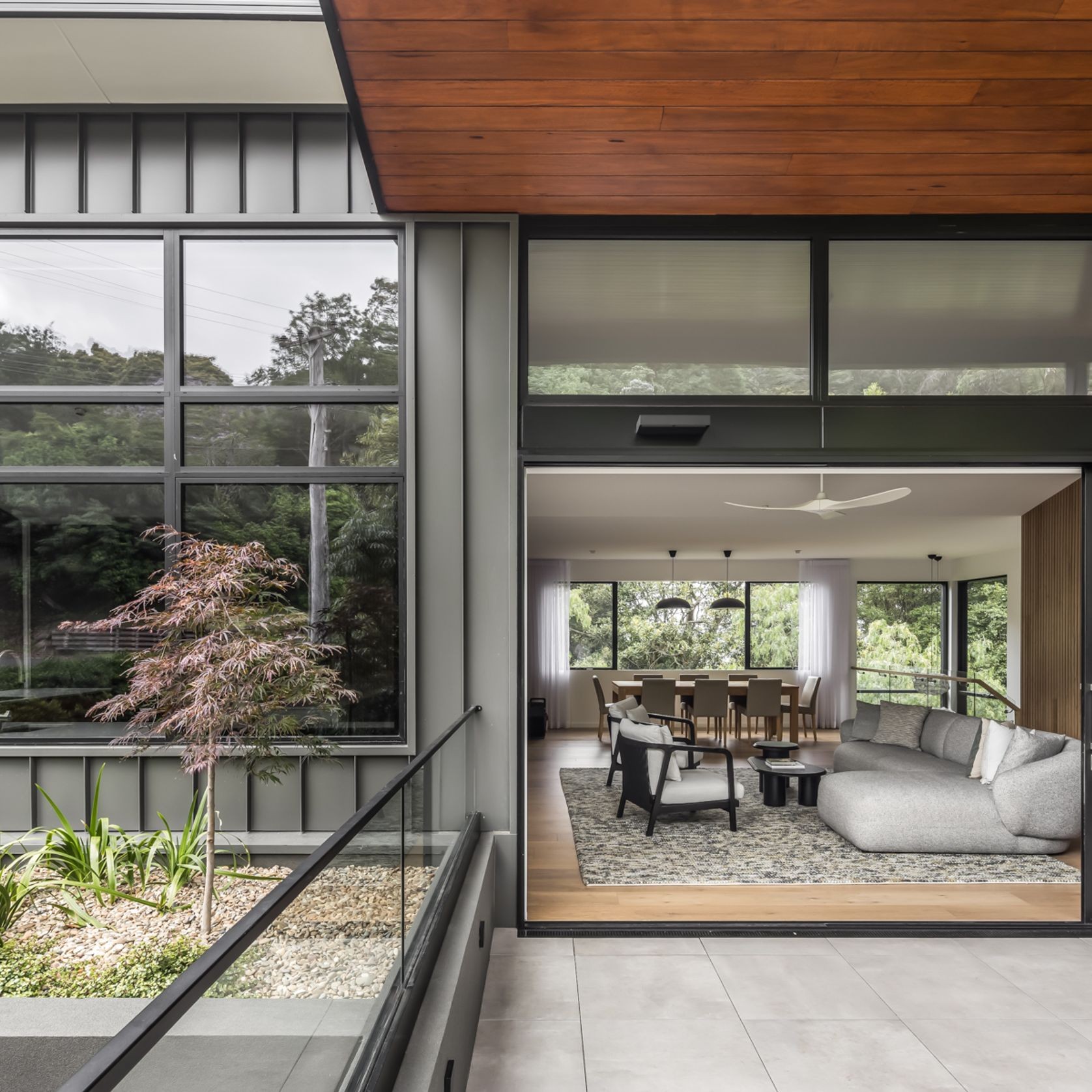 Vantage | Series 759 | ComfortEDGE™ Sliding Door gallery detail image