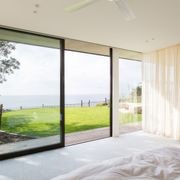 Elevate | Series 704 | Sliding Door gallery detail image