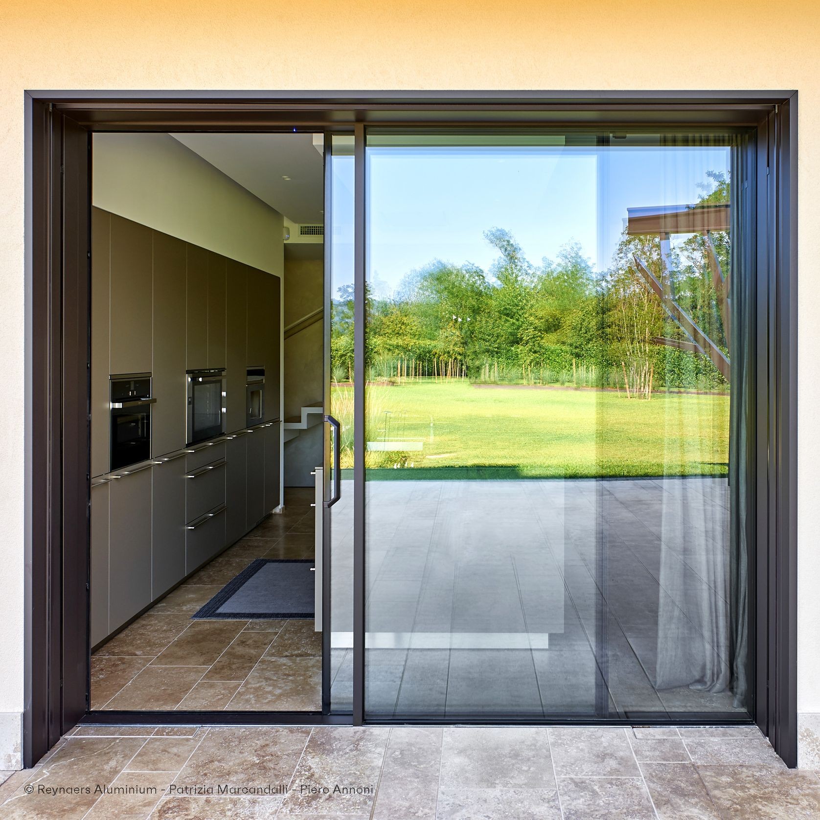 Minimal Sliding Door gallery detail image