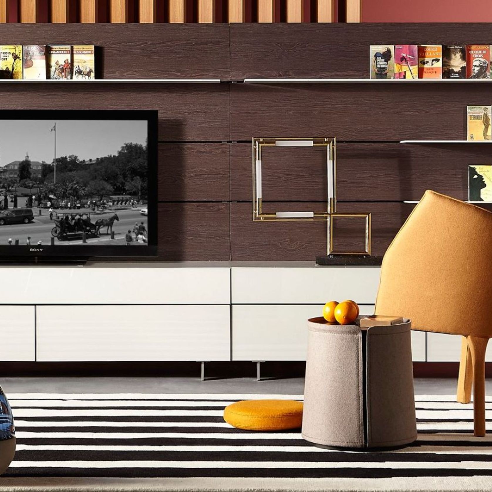 Lady B. Armchair gallery detail image